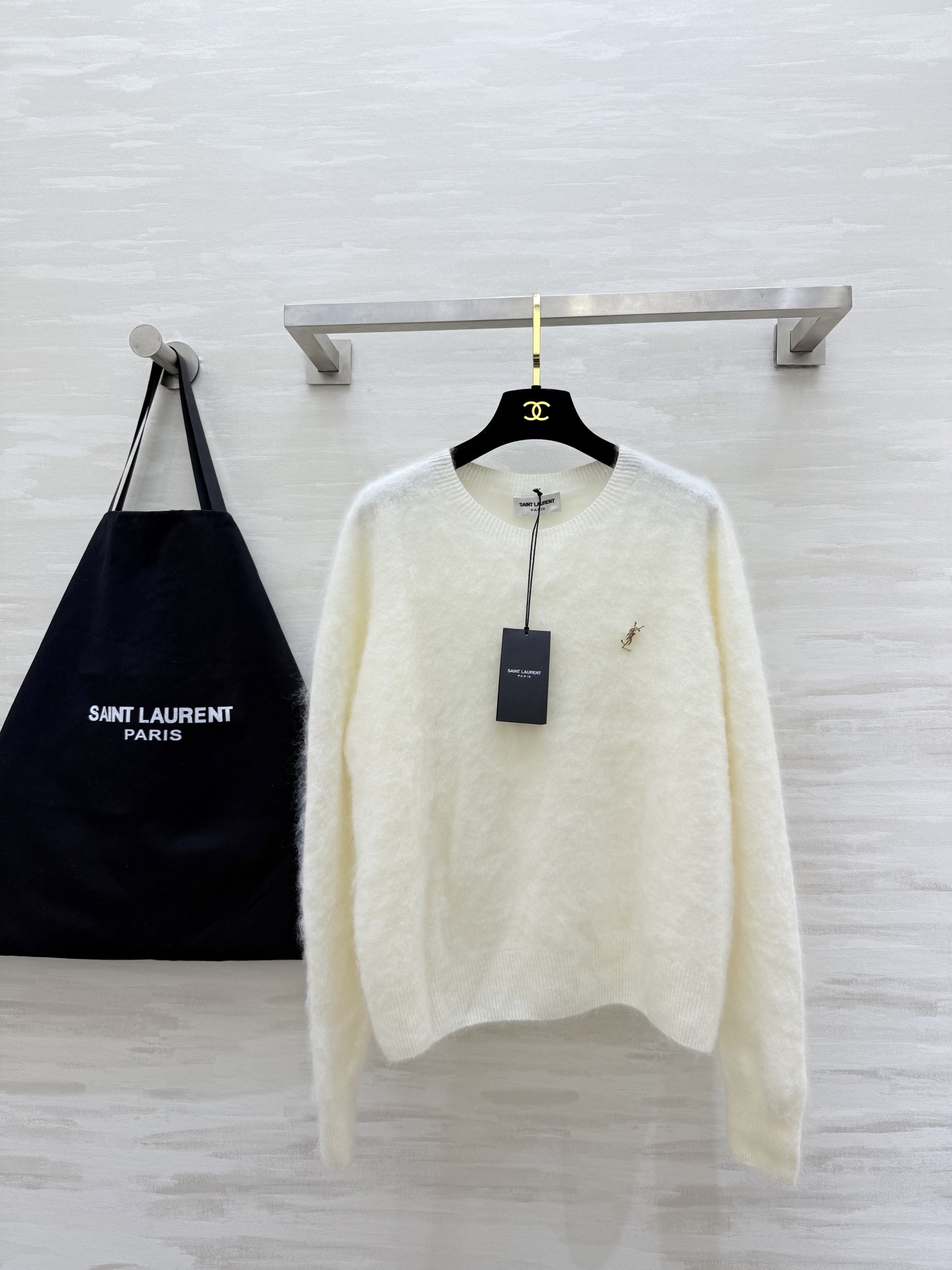 NO:638979,#ysl new autumn and winter wool top, warm and super good-looking, high-quality customization, available in stock first sizeS/M/L (M size bust 110, length 57), saint laurent-clothing, saint laurent, saint laurent, alexander wang19860909#ysl秋冬新款 羊毛上衣 暖乎乎超级好看 高品质定制 现货首发sizeS/M/L（M码胸围110,衣长57）,圣罗兰-服装,saint laurent,saint laurent,alexander wang,Women's clothing