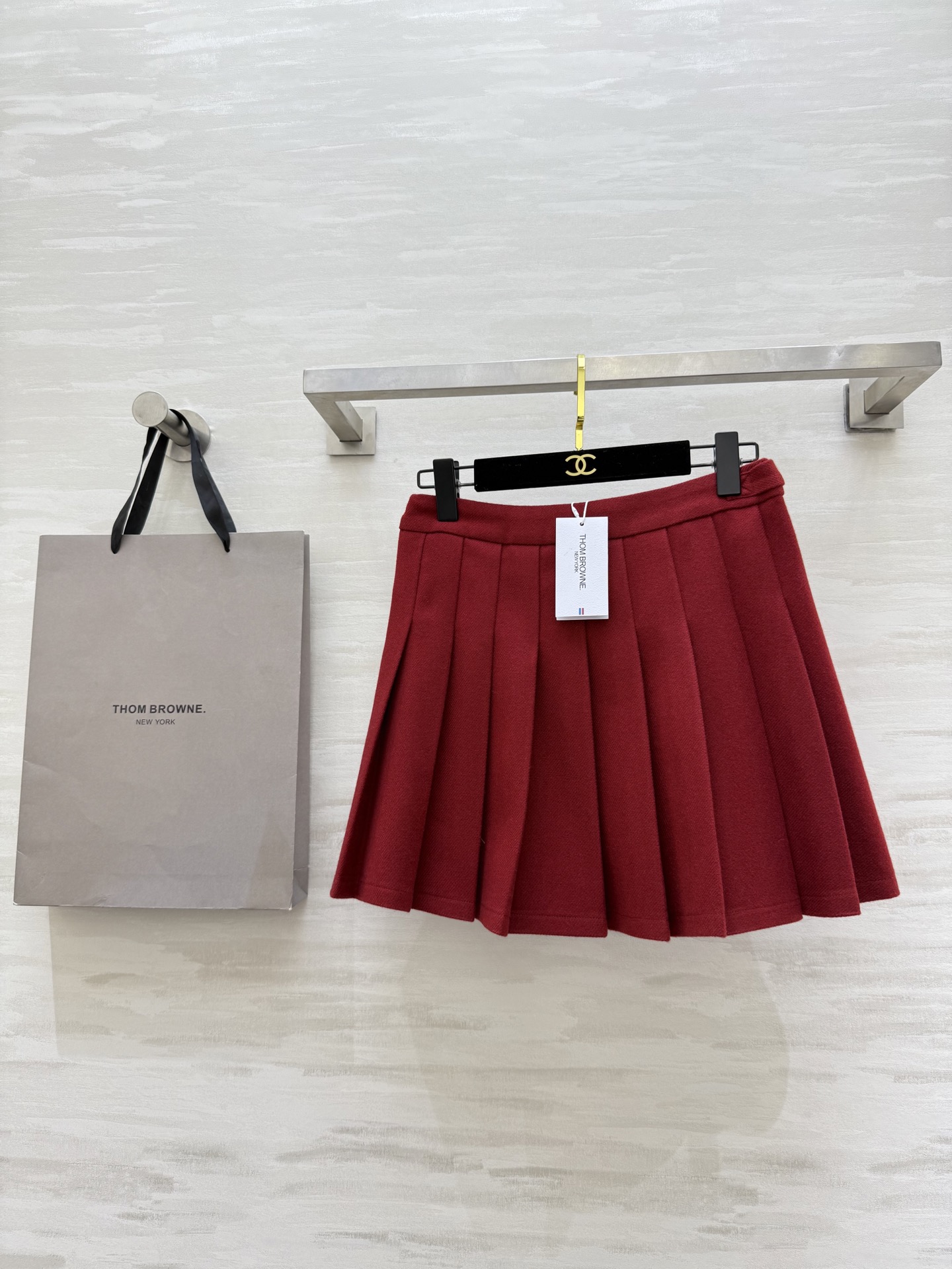 NO:664720,Thom Browne's new early spring wool pleated skirt, retro college style, color collision, full of vitality, high quality customization, ready for sale, sizeS/M/L/XL (M size waist 72, skirt length 38),,skirts, 19860909Thom Browne早春新款 羊毛百褶半裙 复古学院风 色彩碰撞 活力满满 高品质定制 现货首发sizeS/M/L/XL（M码腰围72,裙长38）,,skirts, ,Women's clothing