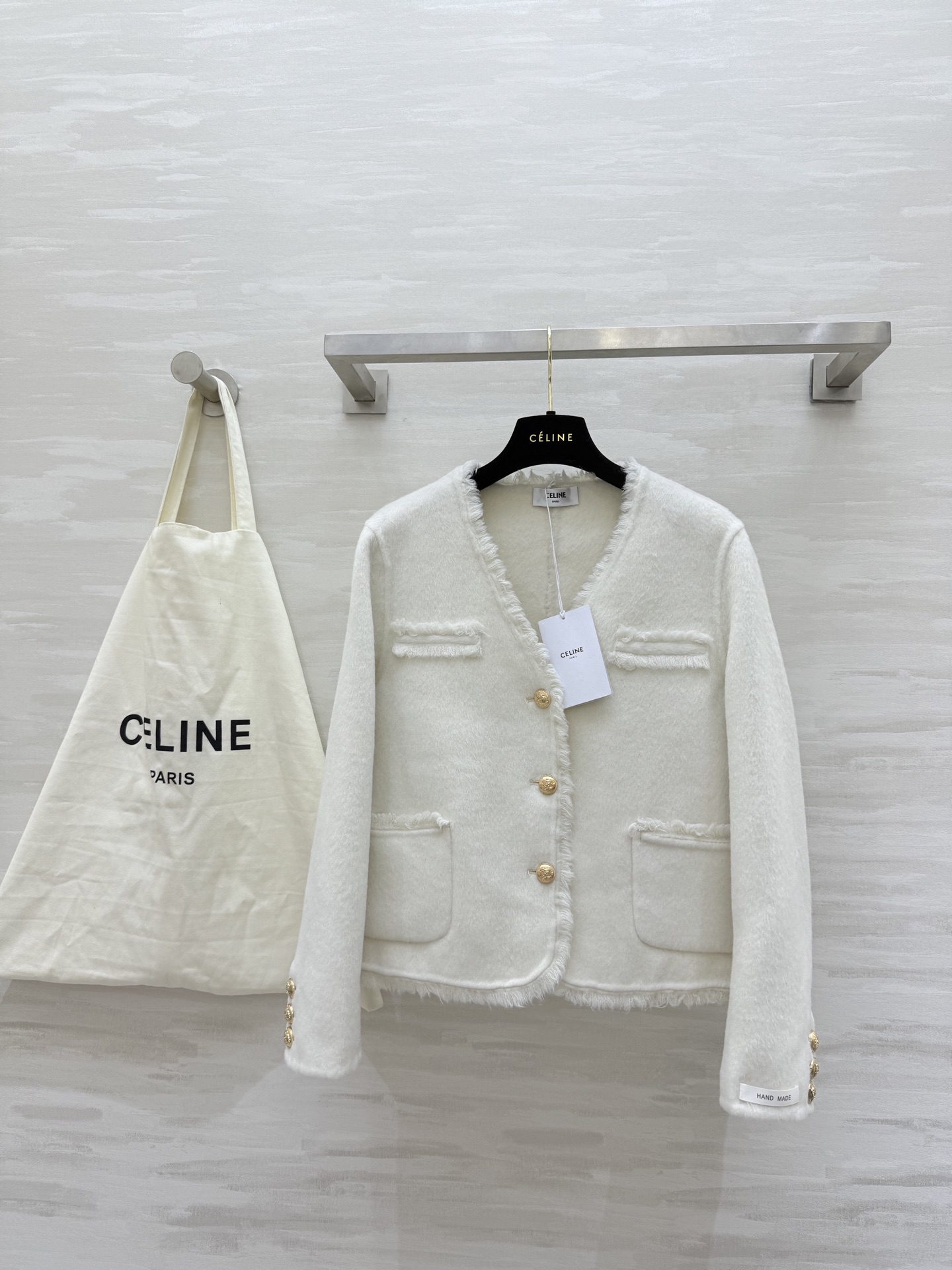 NO:664605,#Celin new autumn and winter double-sided woolen coat with tassel design, high-quality customization, available in stock, sizeS/M/L (shoulder width 42, bust 104, length 53),,celine, 19860909#Celin秋冬新款 双面羊毛呢大衣 流苏边设计 高品质定制 现货首发sizeS/M/L（M码肩宽42,胸围104,衣长53）,,celine, ,Women's clothing