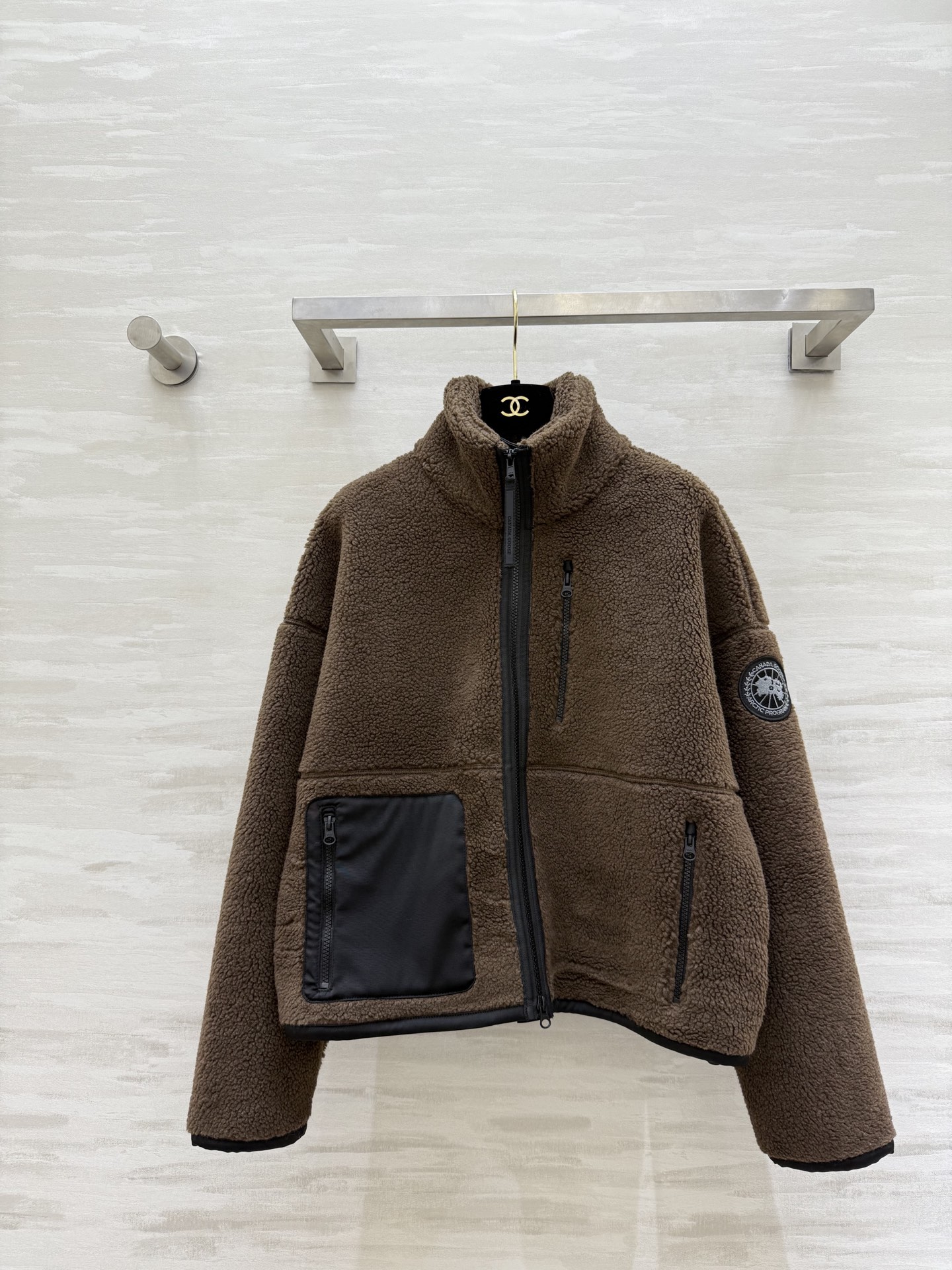 NO:664580,#CanadaGoose Canadian Goose Lambswool Fleece Stand Collar Jacket High Quality Customized Ready Available First SizeS/M/L (S Size Bust 104, Length 60),,jackets & coats, 19860909#CanadaGoose加拿大鹅 羊羔毛抓绒立领外套 高品质定制 现货首发sizeS/M/L（s码胸围104,衣长60）,,jackets & coats, ,Women's clothing