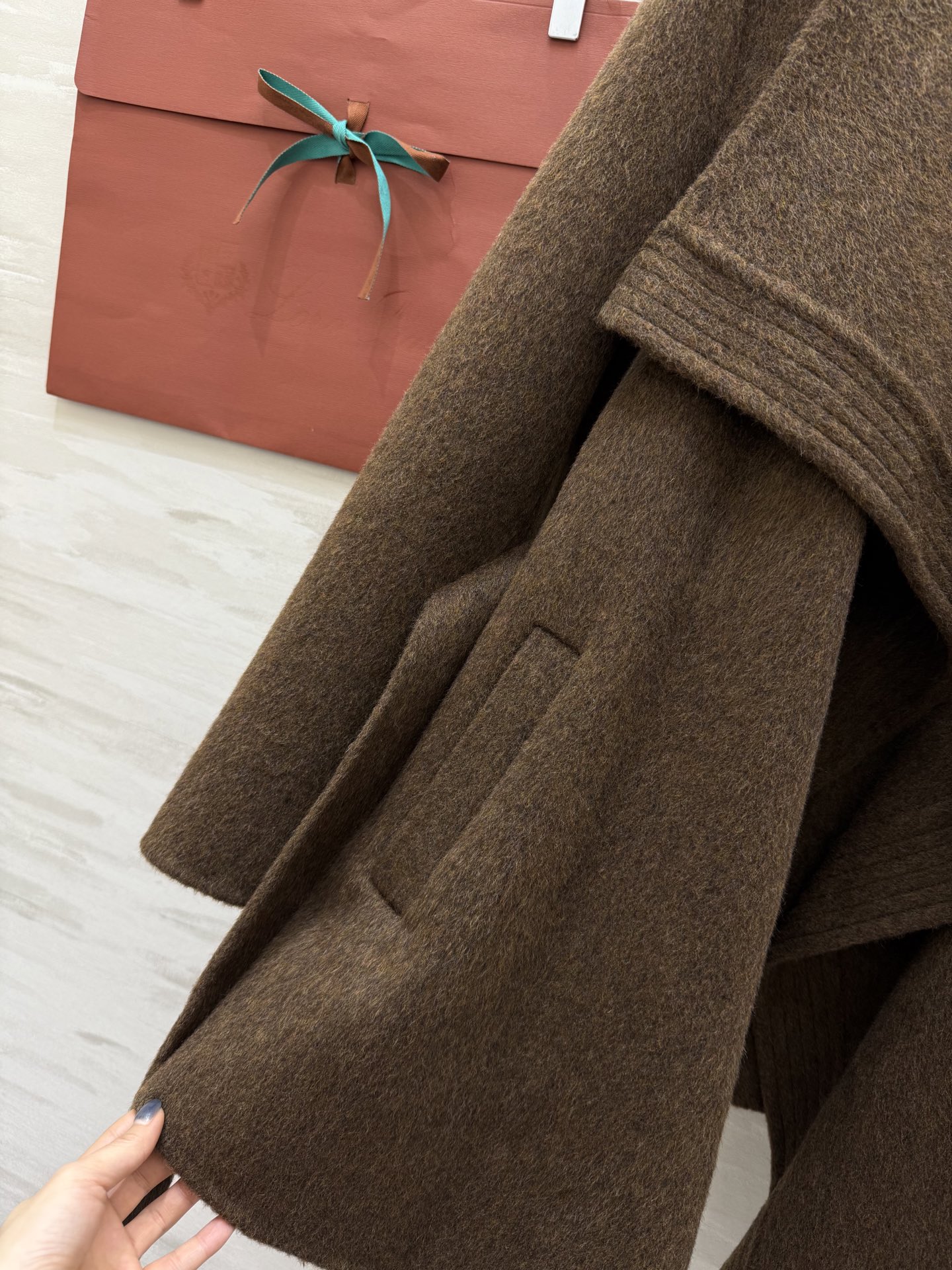 Loro Pian♡不规则翻领羊毛呢大衣 高品质定制 现货首发size：S/M/L（s码肩宽：42，胸围