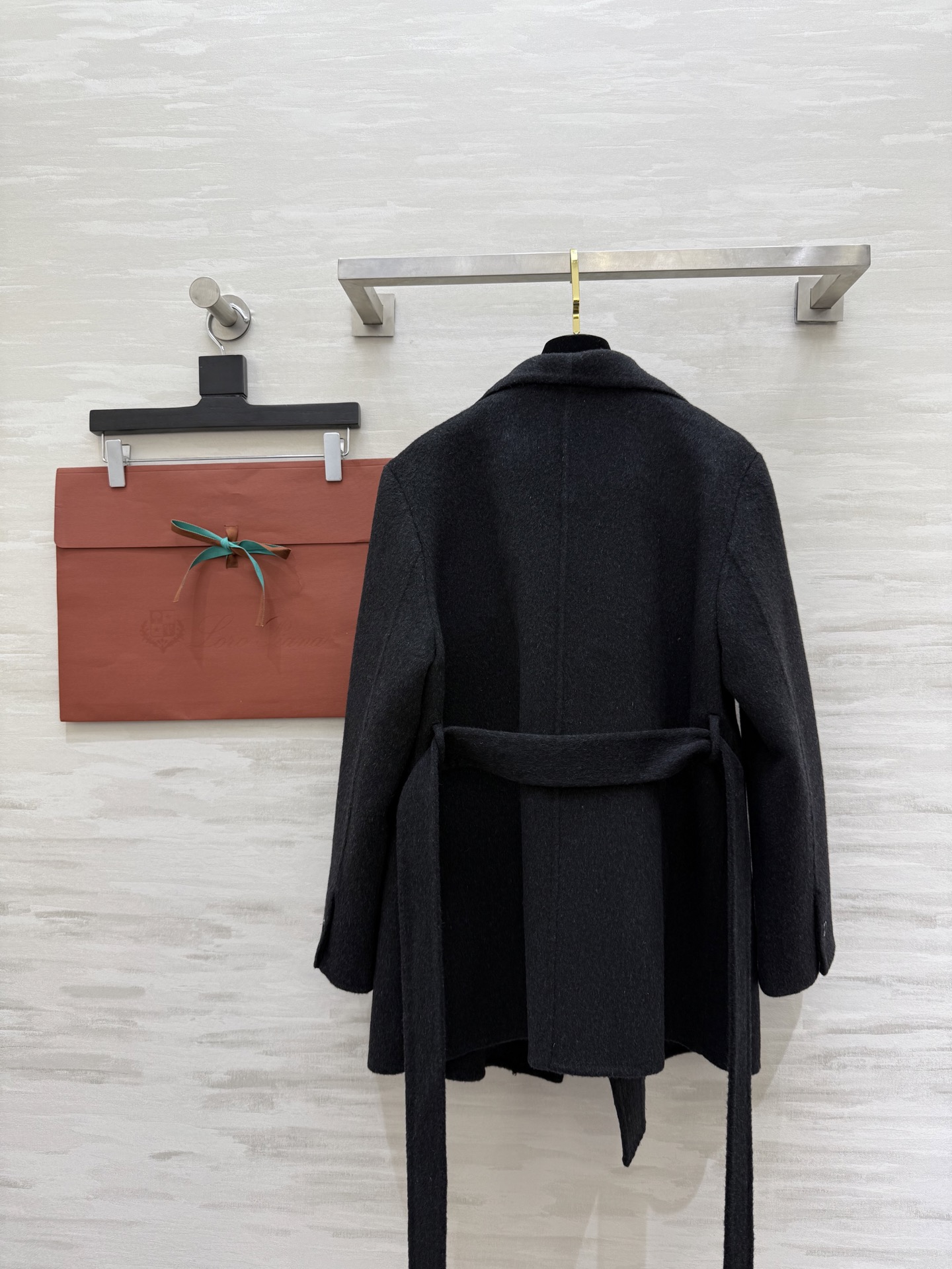 Loro Pian♡不规则翻领羊毛呢大衣 高品质定制 现货首发size：S/M/L（s码肩宽：42，胸围