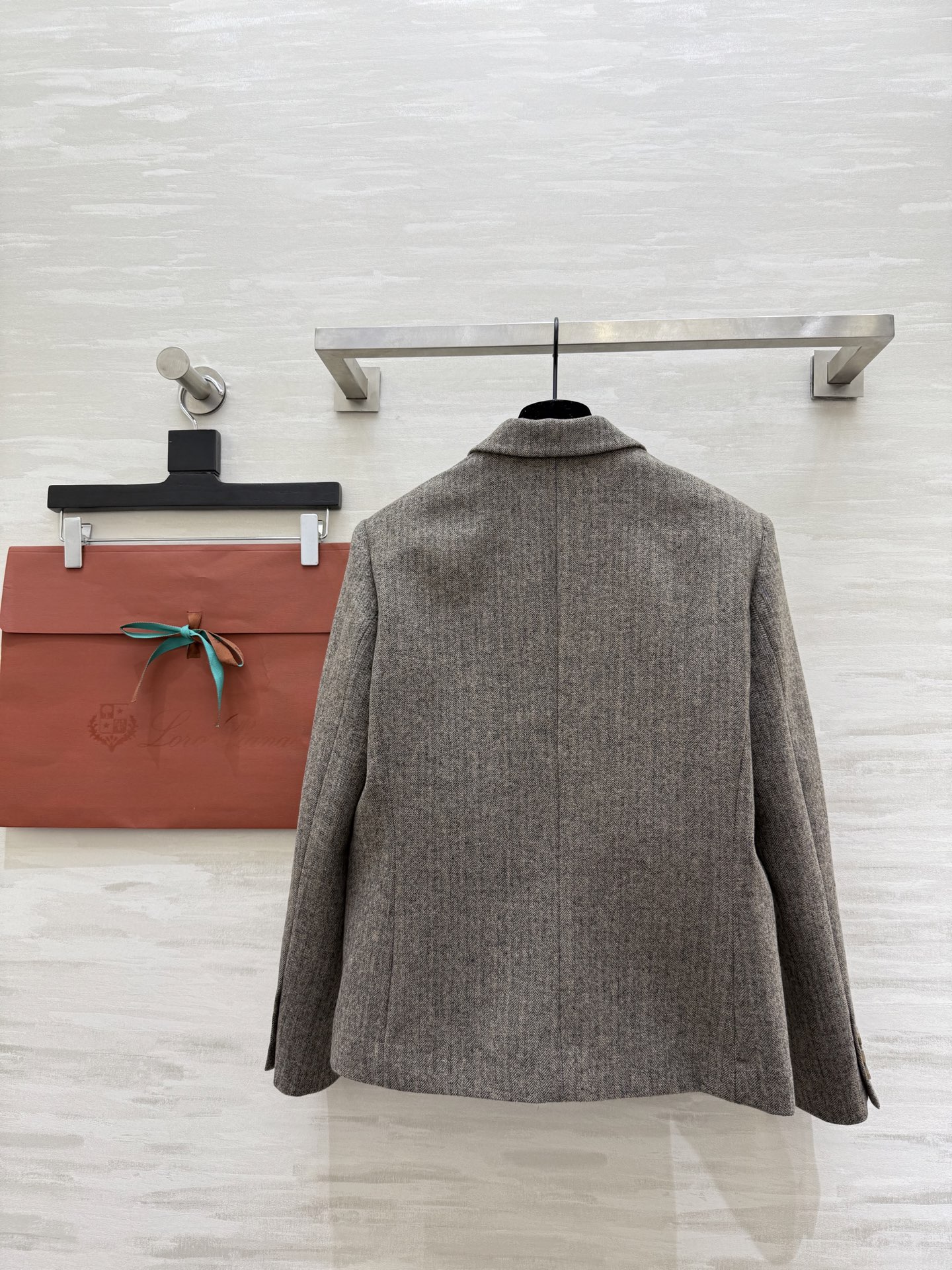 Loro Pian♡²⁶早春新款 新贵老钱风人字纹羊毛西装外套 高品质定制 现货首发size：S/M/L