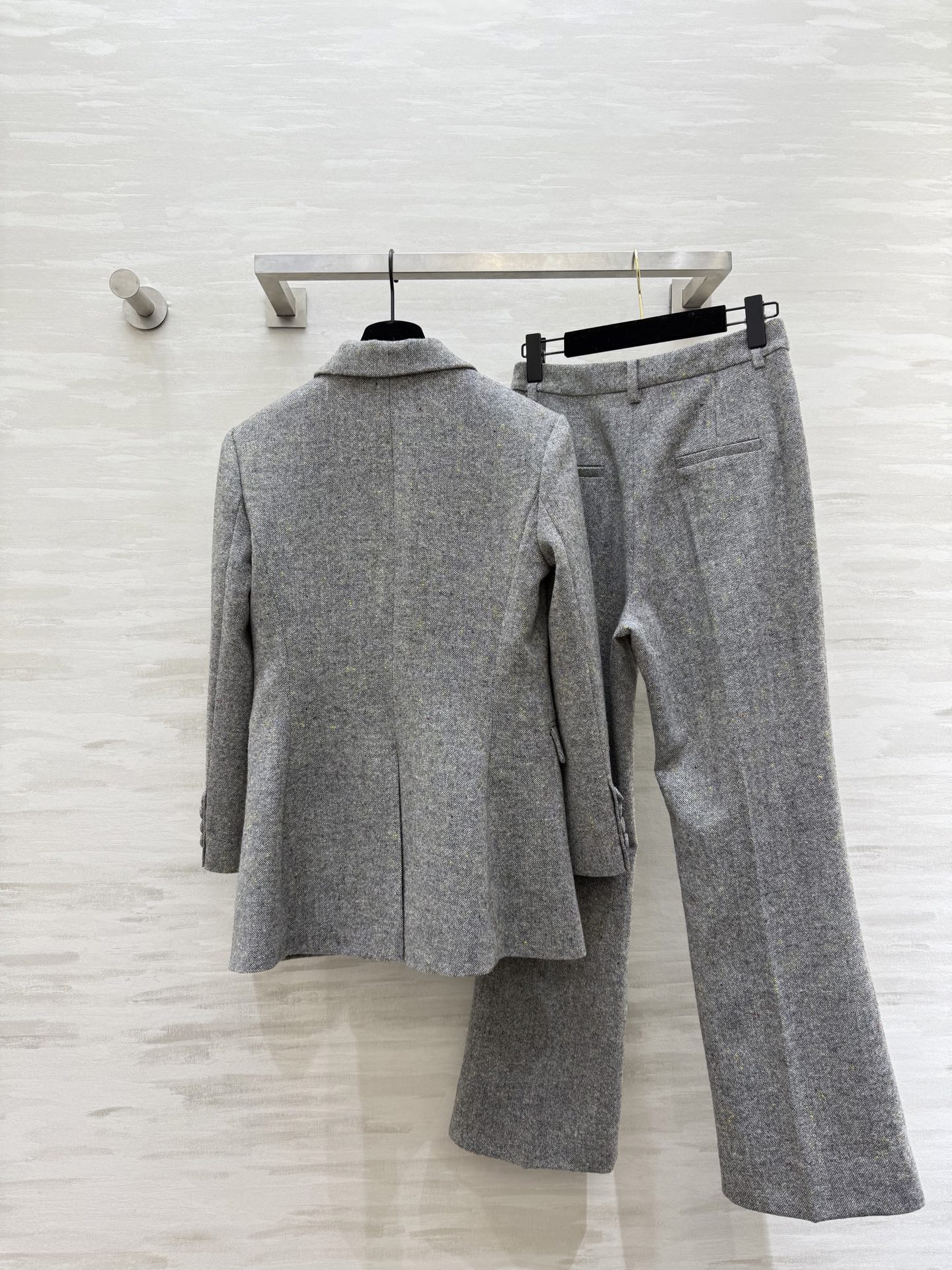 #Valentin♡²⁶早春新款 西服系列 定制羊毛混纺面料 高品质 现货首发size：S/M/L（s码