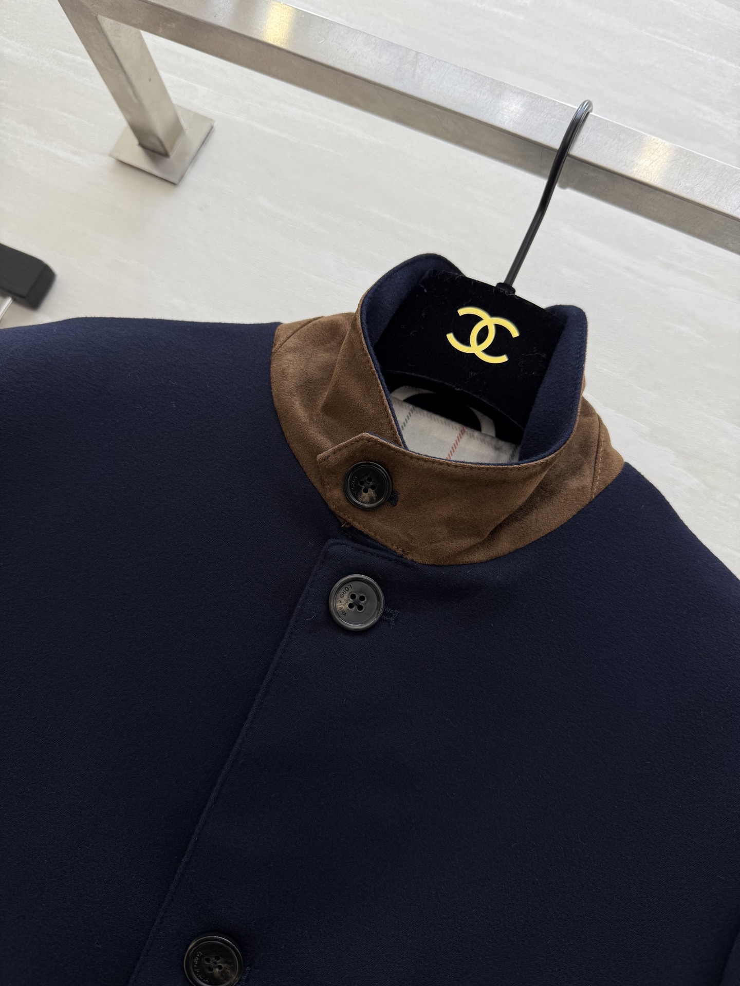 #Loro Pian²⁶新款 羊毛立领外套｜藏蓝雅调 老钱质感 羊毛面料 + 麂皮拼接领 暖而高阶显格调