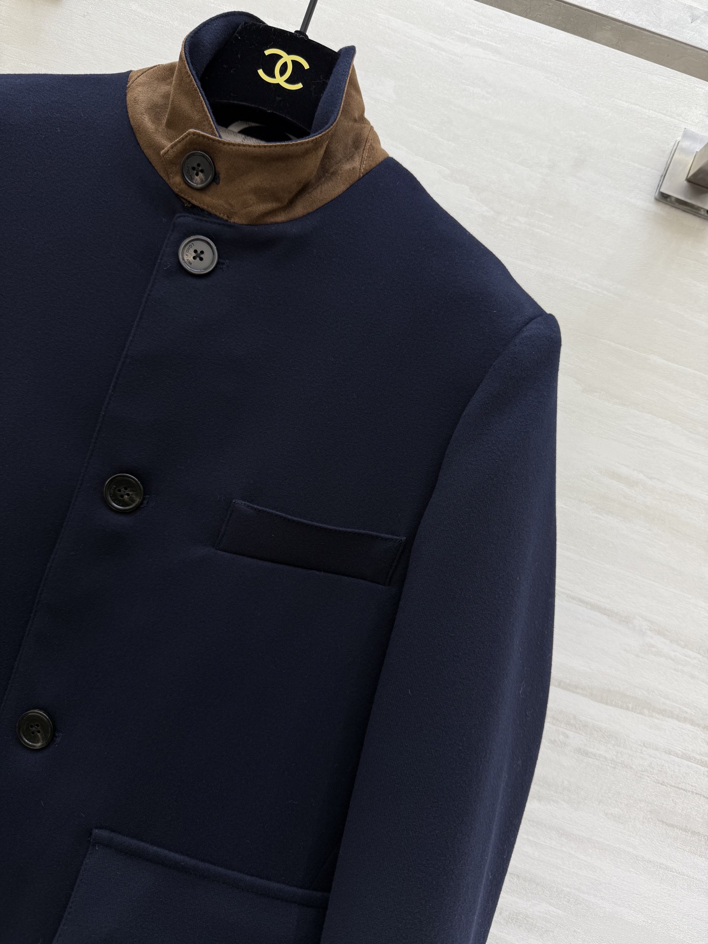 #Loro Pian²⁶新款 羊毛立领外套｜藏蓝雅调 老钱质感 羊毛面料 + 麂皮拼接领 暖而高阶显格调