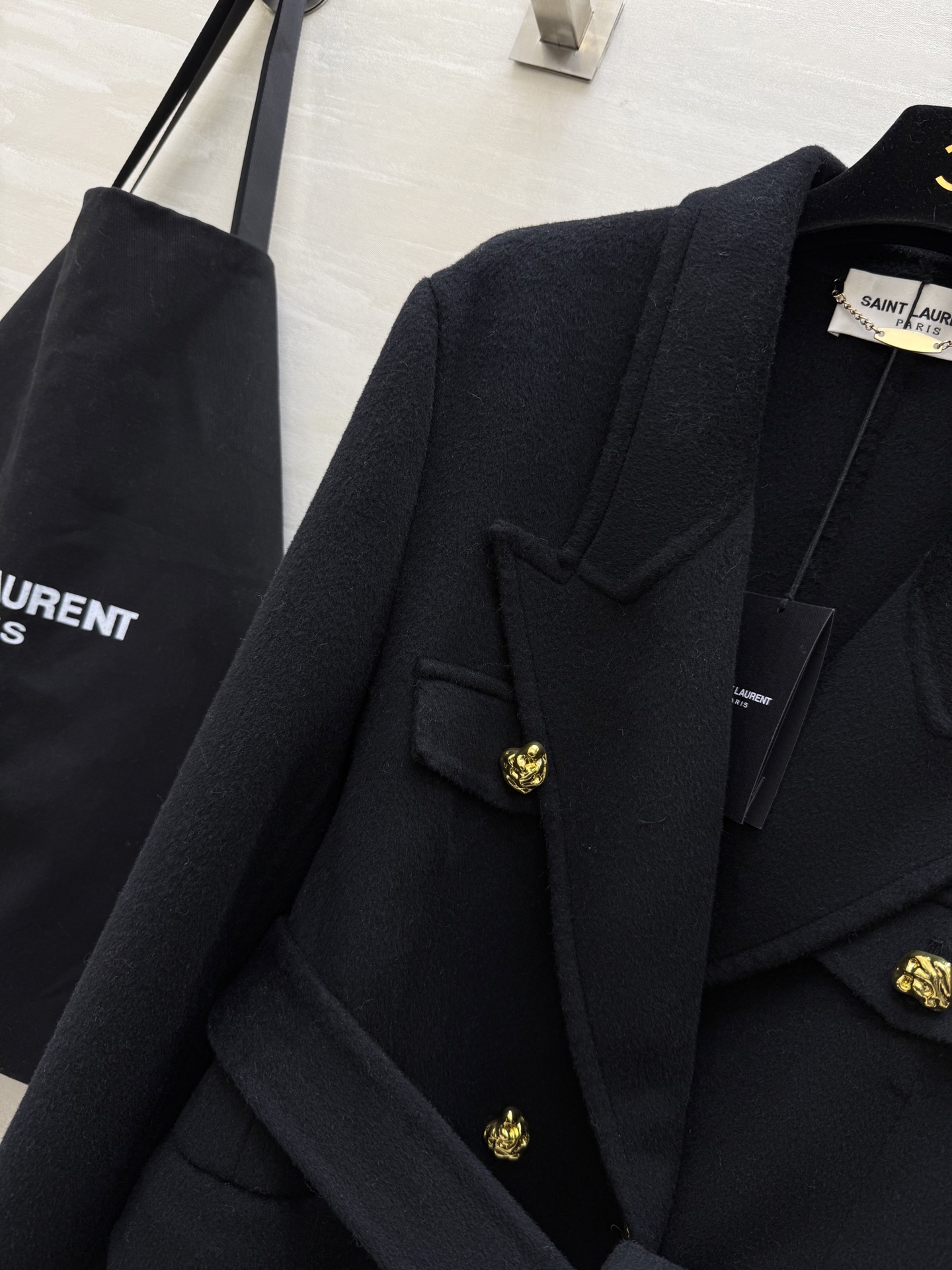 Saint Lauren♡ 双面羊毛呢外套 采用高品质羊毛柔软又保暖 秋冬穿超合适！双排扣腰带设计 修饰