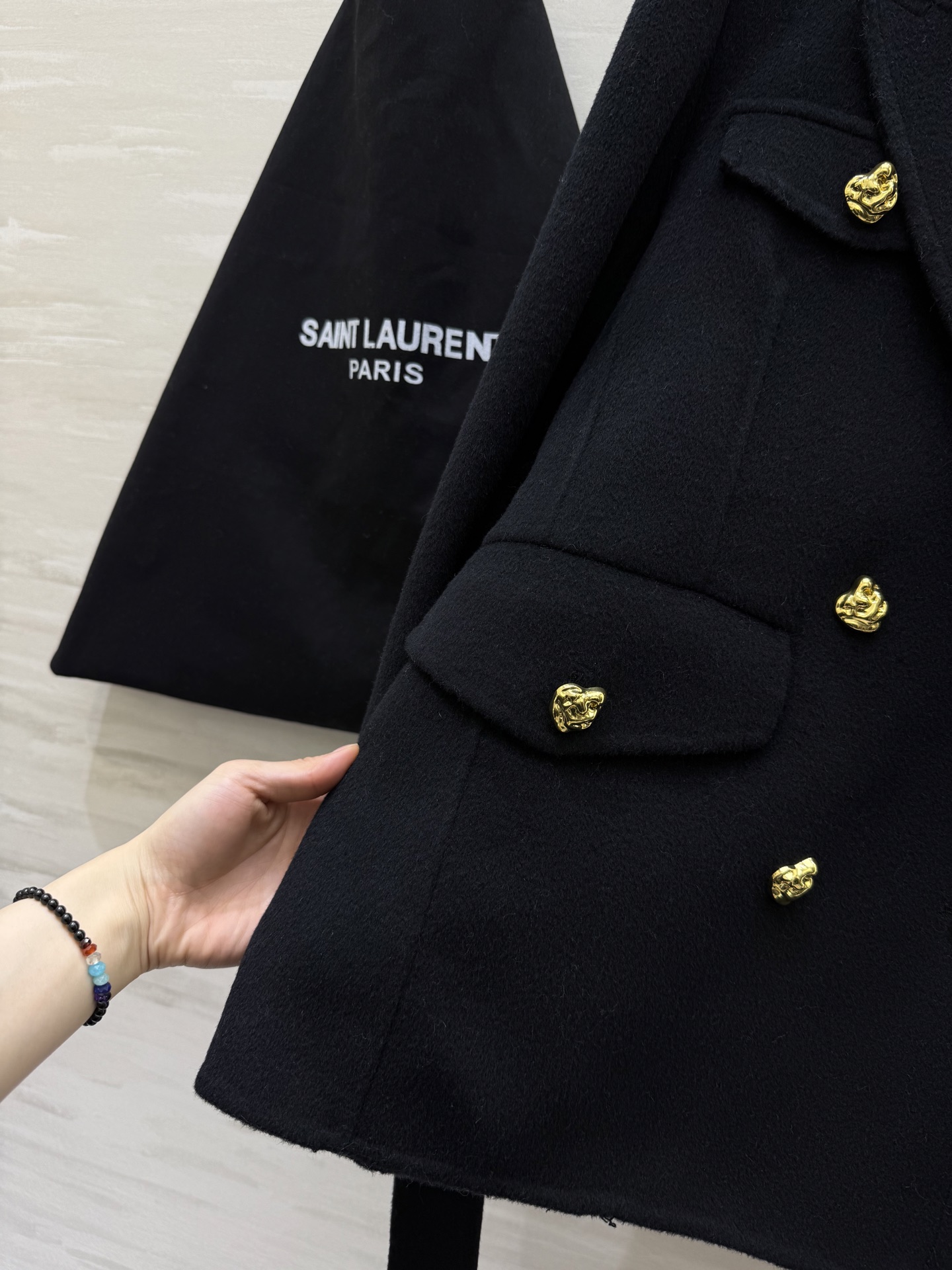 Saint Lauren♡ 双面羊毛呢外套 采用高品质羊毛柔软又保暖 秋冬穿超合适！双排扣腰带设计 修饰