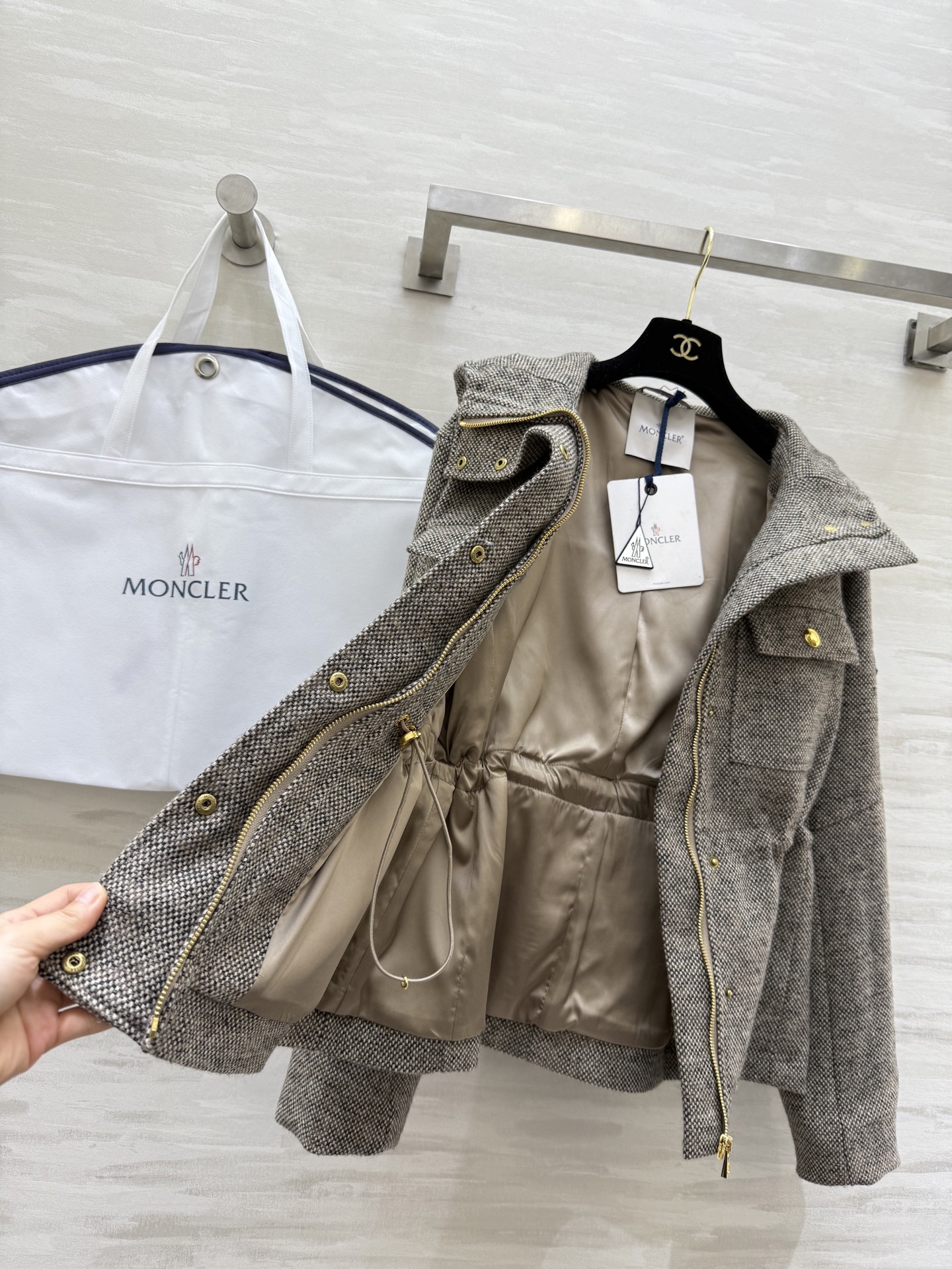 #Moncle♡²⁶早春新款 连帽收腰风衣外套 高品质定制 现货首发size：S/M/L（s码胸围：94