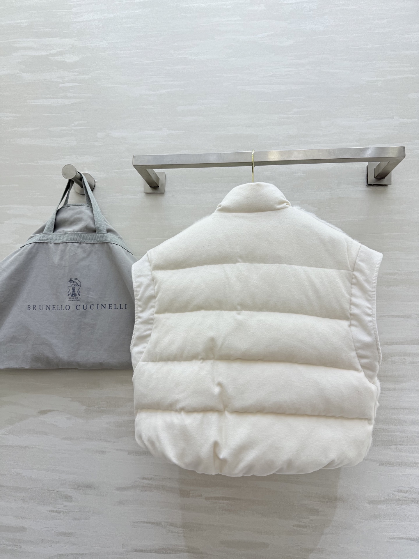 #Brunello Cucinell♡新款环保仿貂 羽绒马甲外套 内里90白鹅绒填充舒适保暖 高品质定制