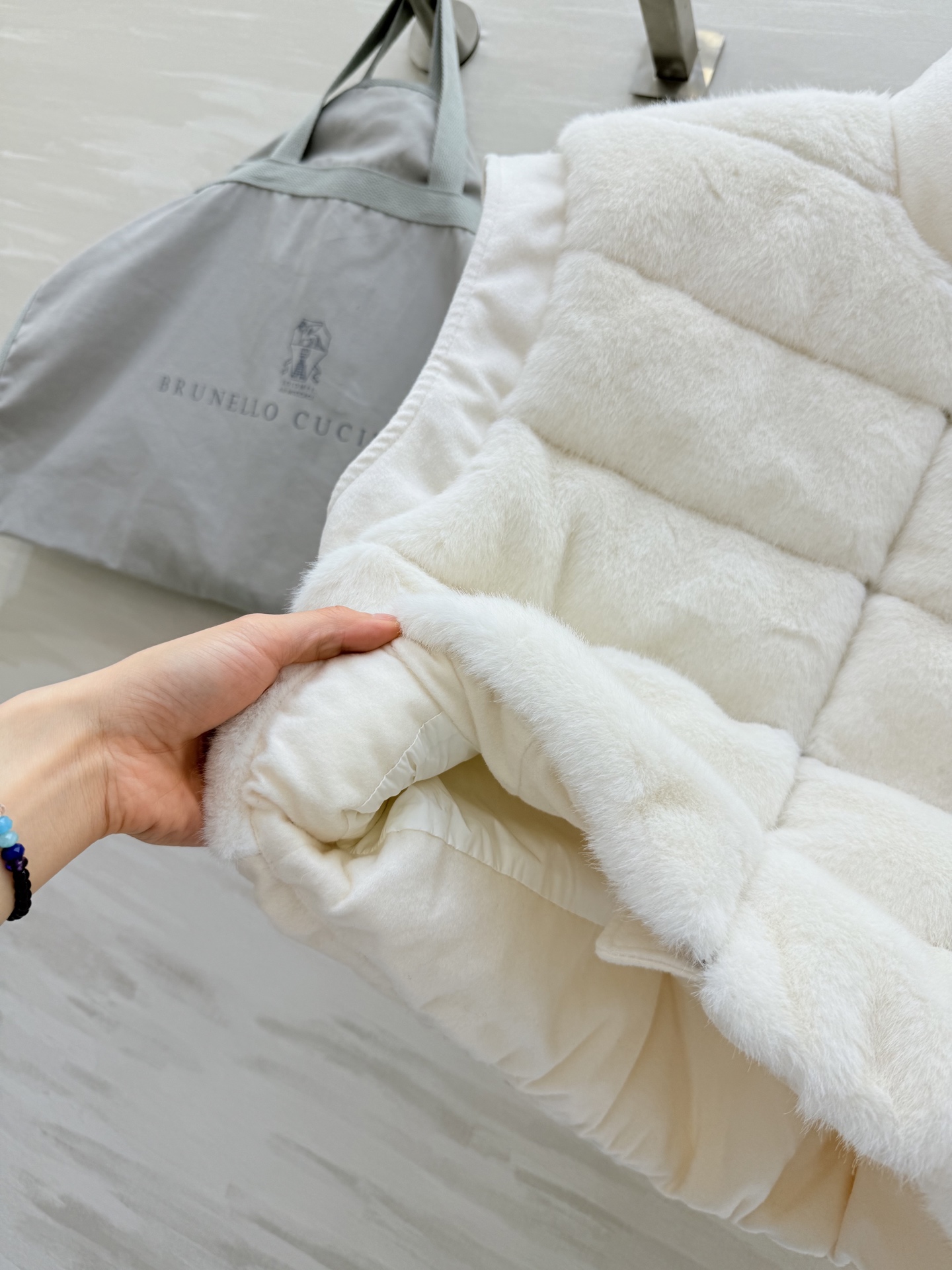 #Brunello Cucinell♡新款环保仿貂 羽绒马甲外套 内里90白鹅绒填充舒适保暖 高品质定制