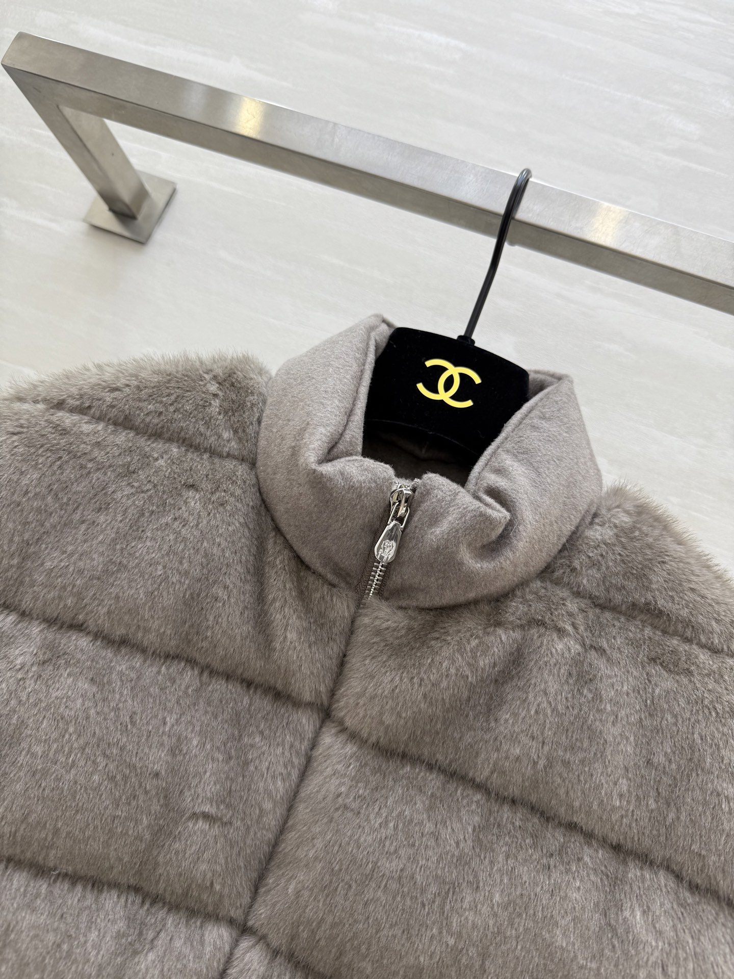 #Brunello Cucinell♡新款环保仿貂 羽绒马甲外套 内里90白鹅绒填充舒适保暖 高品质定制