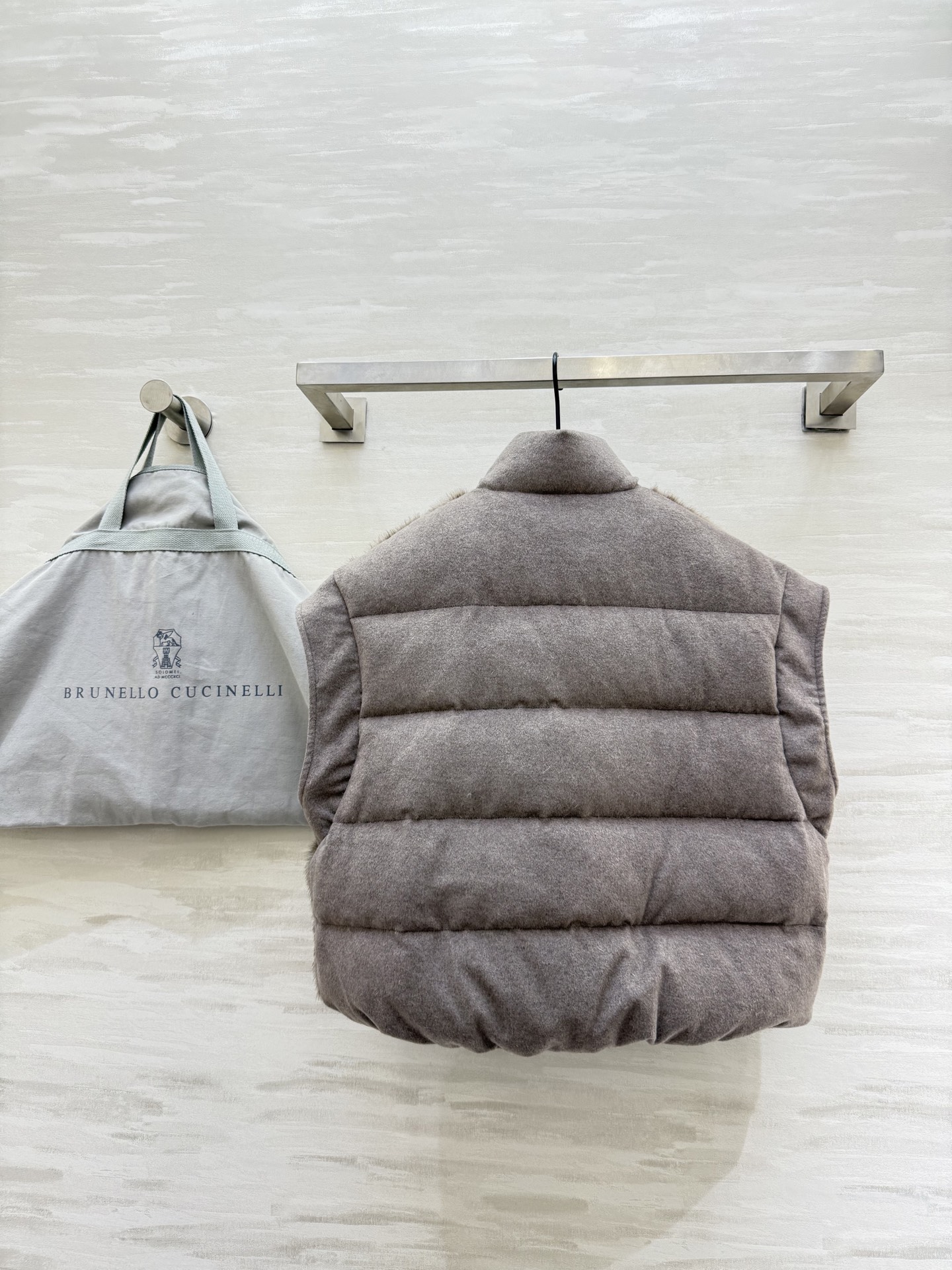 #Brunello Cucinell♡新款环保仿貂 羽绒马甲外套 内里90白鹅绒填充舒适保暖 高品质定制