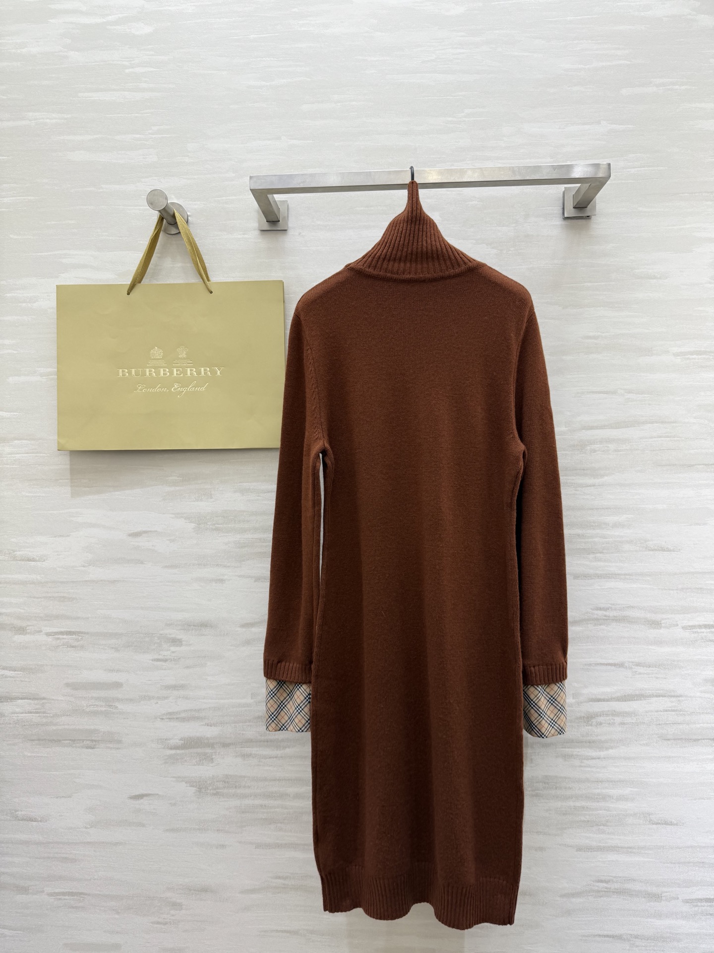 #Burberr♡新款 英伦风高领毛衣裙 定制100%羊毛纱线亲肤保暖 高品质定制 现货首发size：S