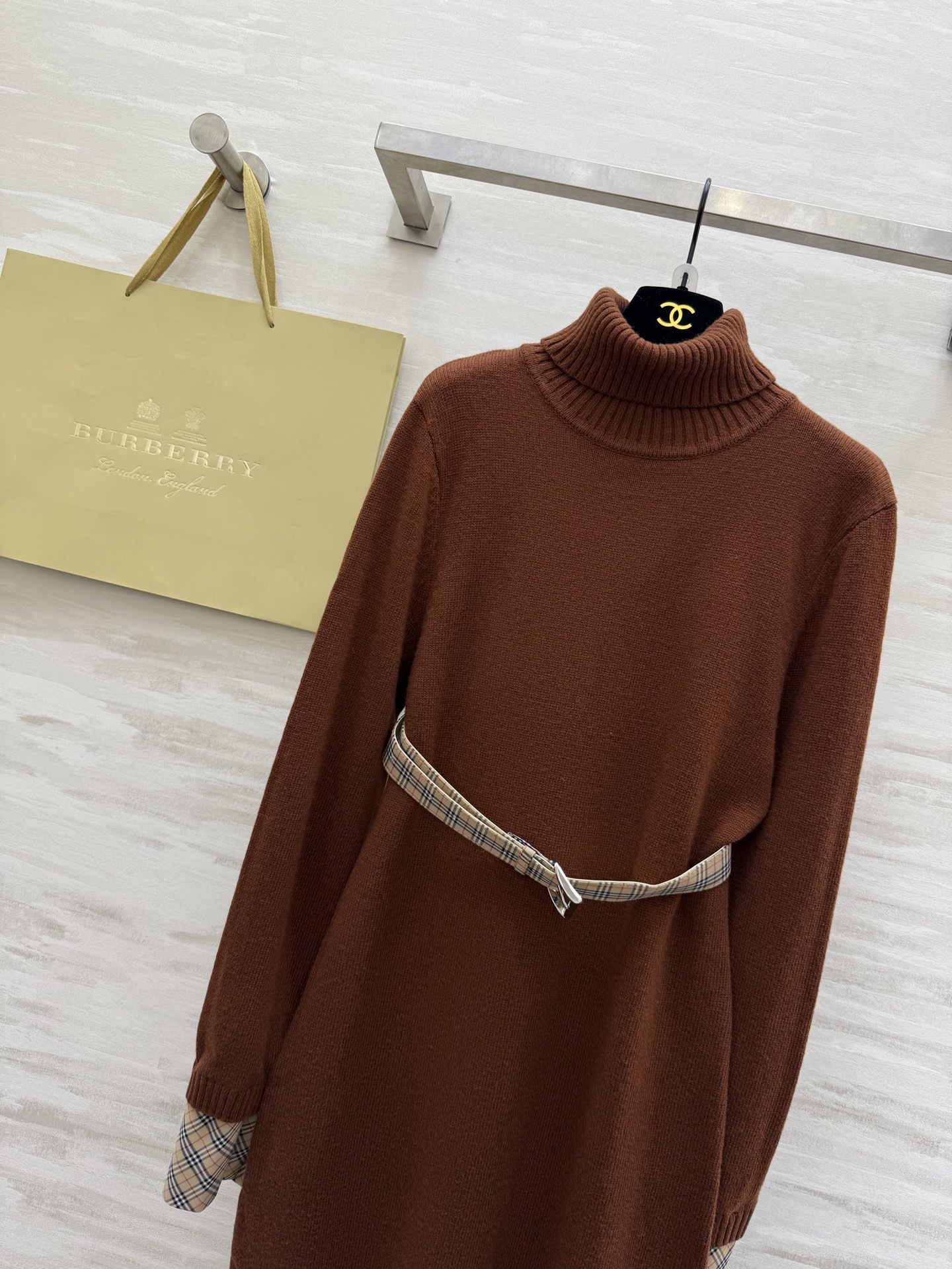 #Burberr♡新款 英伦风高领毛衣裙 定制100%羊毛纱线亲肤保暖 高品质定制 现货首发size：S