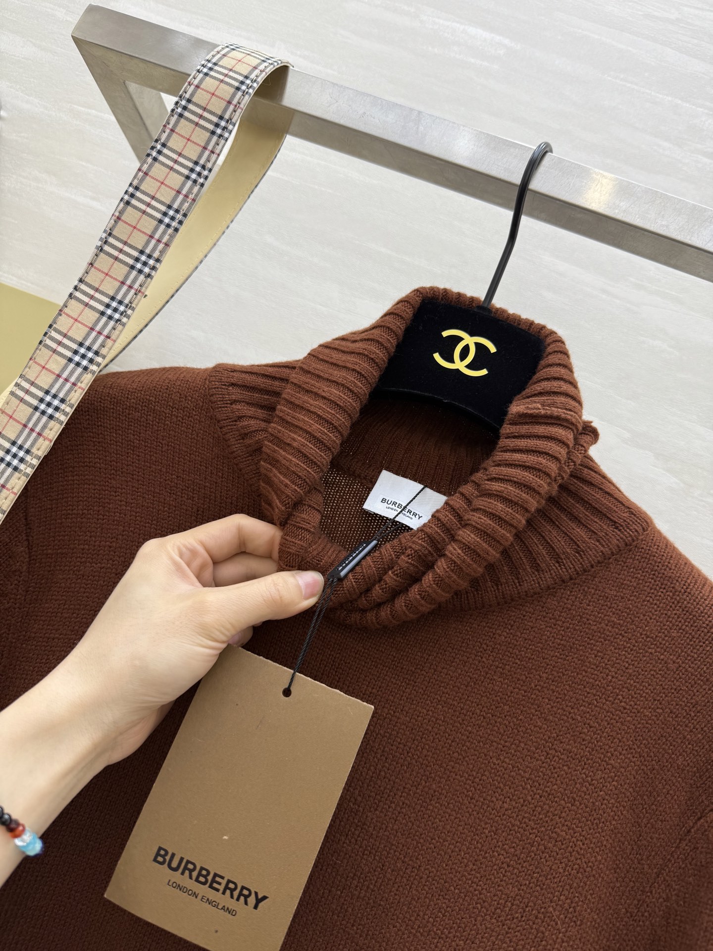 #Burberr♡新款 英伦风高领毛衣裙 定制100%羊毛纱线亲肤保暖 高品质定制 现货首发size：S