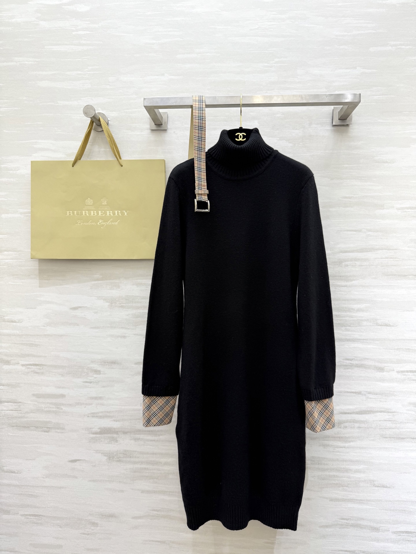 #Burberr♡新款 英伦风高领毛衣裙 定制100%羊毛纱线亲肤保暖 高品质定制 现货首发size：S