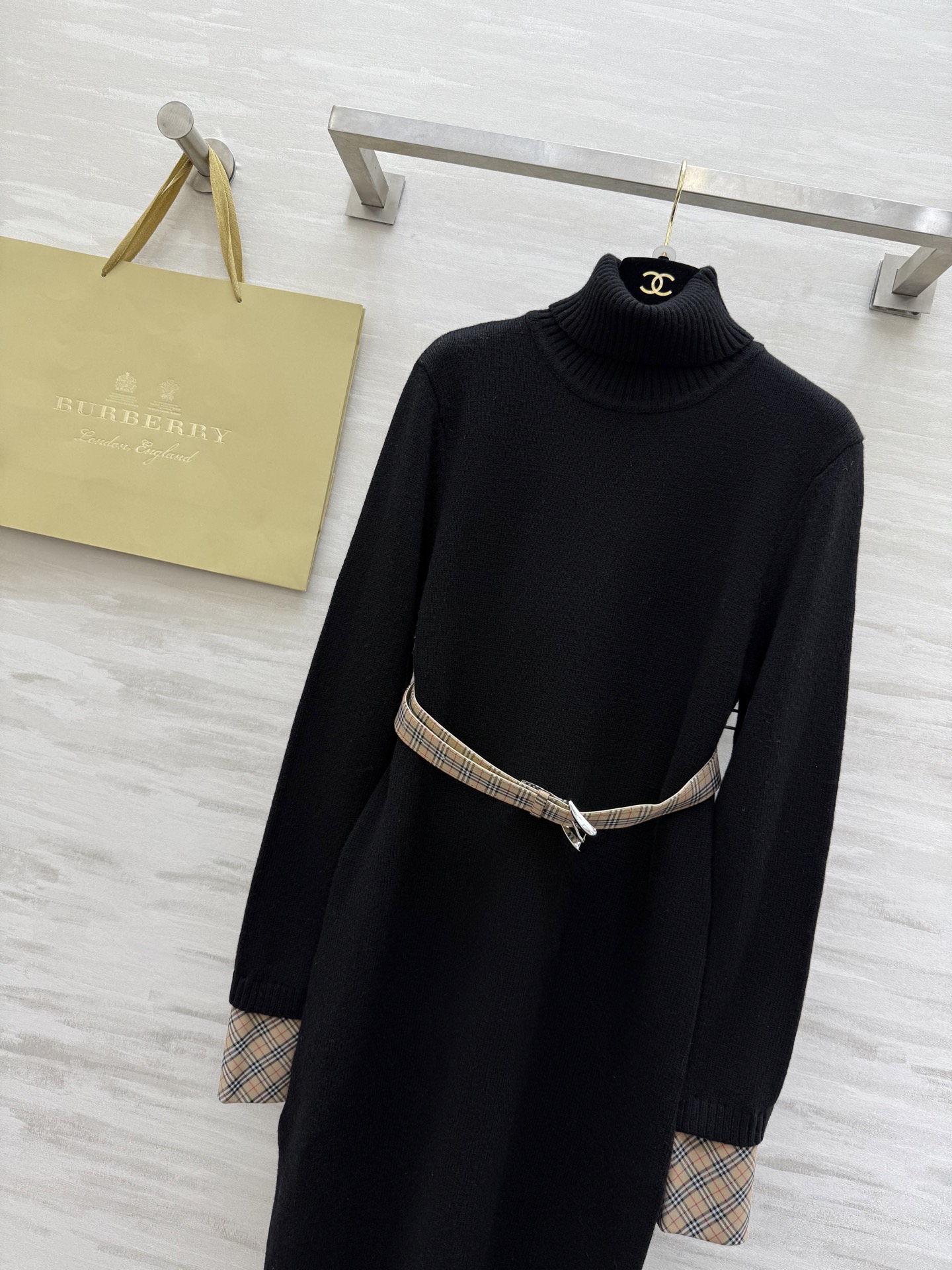 #Burberr♡新款 英伦风高领毛衣裙 定制100%羊毛纱线亲肤保暖 高品质定制 现货首发size：S