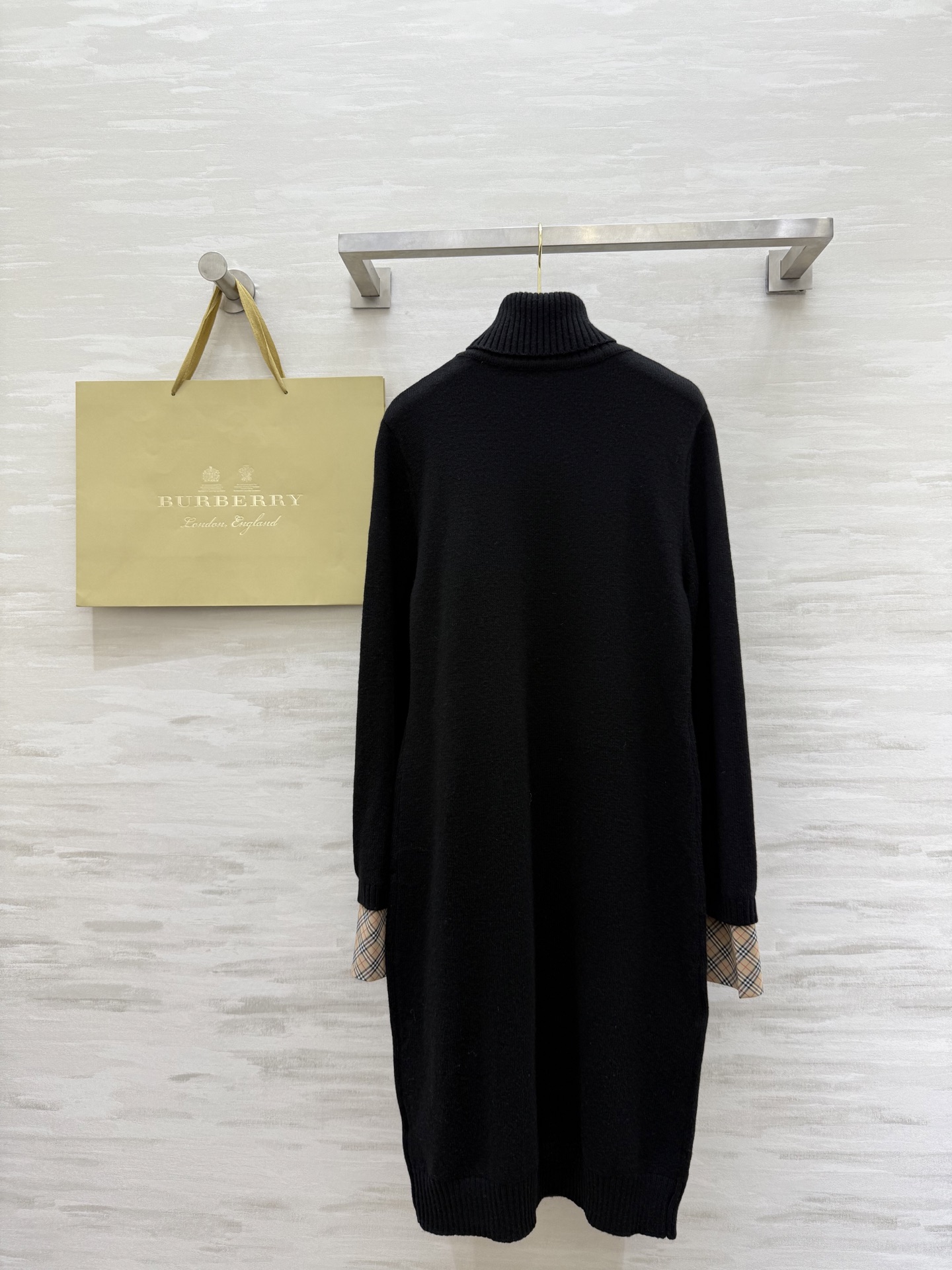 #Burberr♡新款 英伦风高领毛衣裙 定制100%羊毛纱线亲肤保暖 高品质定制 现货首发size：S