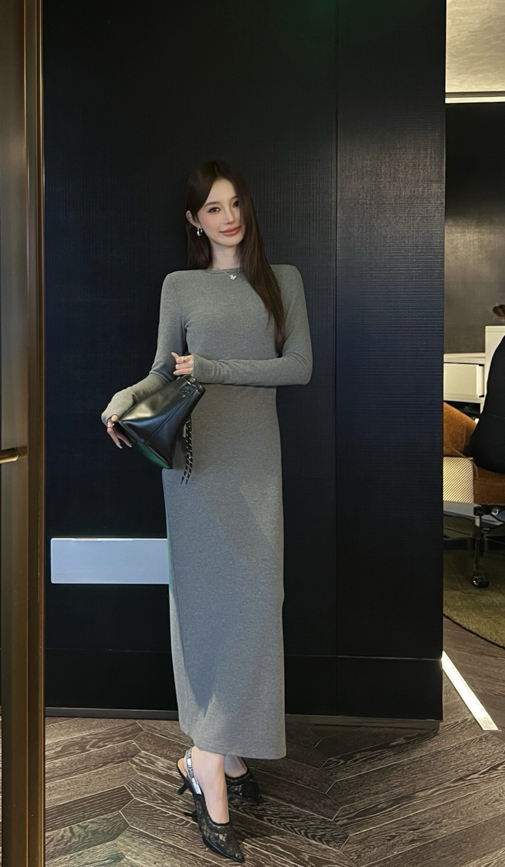 #The Row爆款圆领连衣裙 极简风 高级百搭 定制进口磨毛面料 亲肤舒适 高品质 现货首发size：