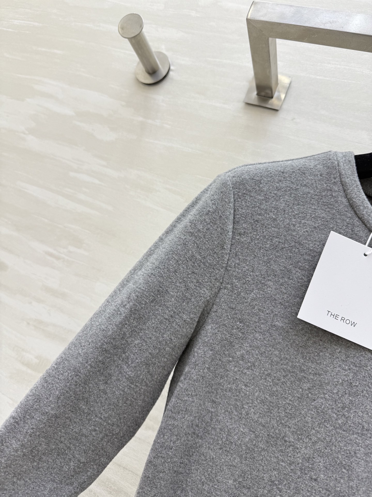 #The Row爆款圆领连衣裙 极简风 高级百搭 定制进口磨毛面料 亲肤舒适 高品质 现货首发size：