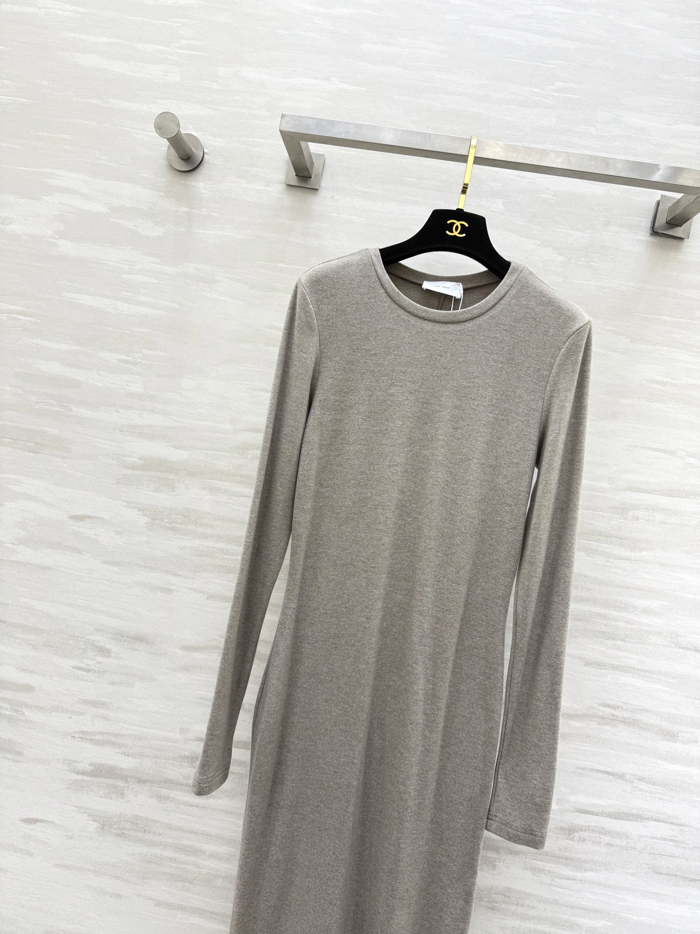 #The Row爆款圆领连衣裙 极简风 高级百搭 定制进口磨毛面料 亲肤舒适 高品质 现货首发size：