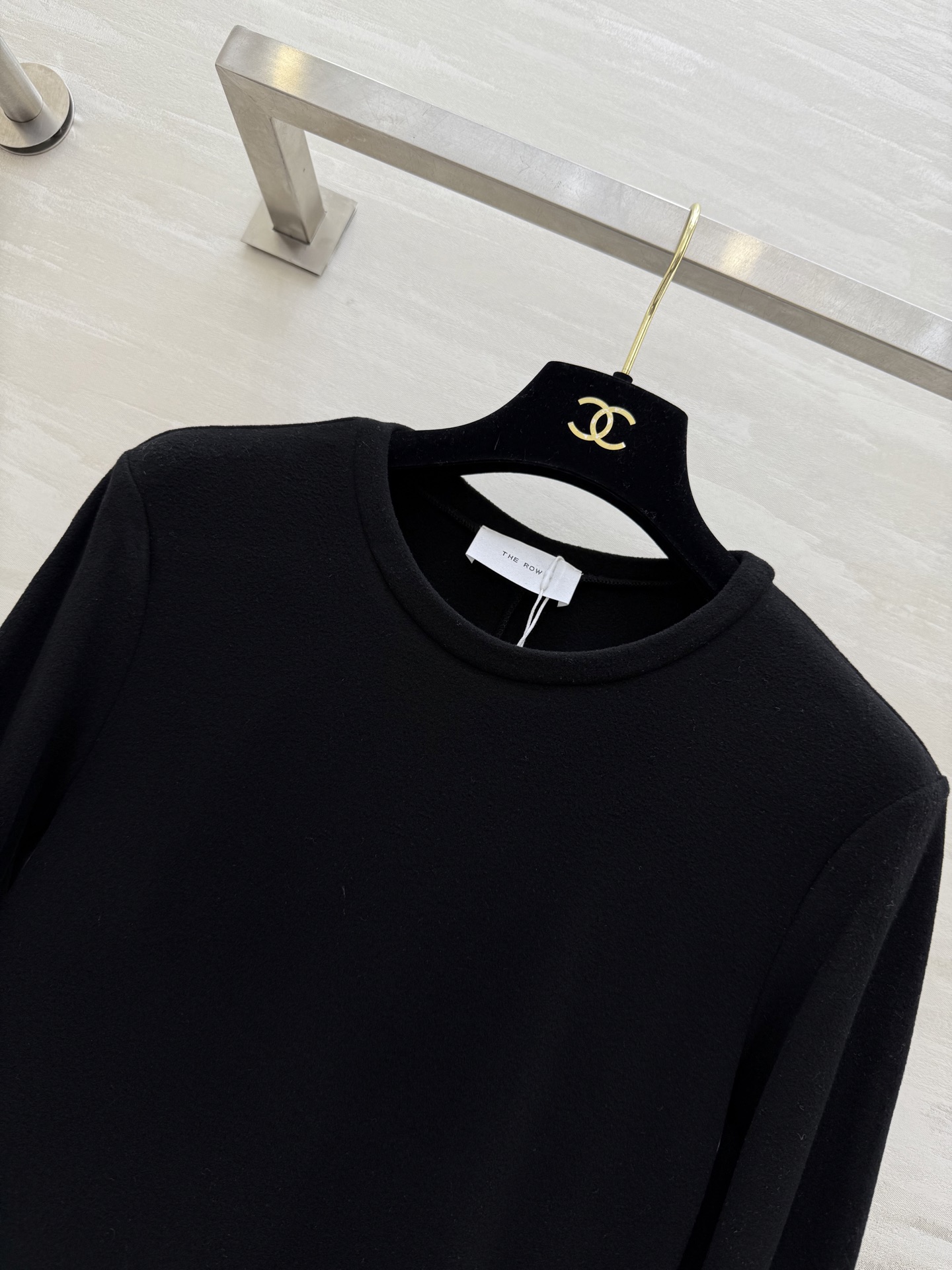 #The Row爆款圆领连衣裙 极简风 高级百搭 定制进口磨毛面料 亲肤舒适 高品质 现货首发size：