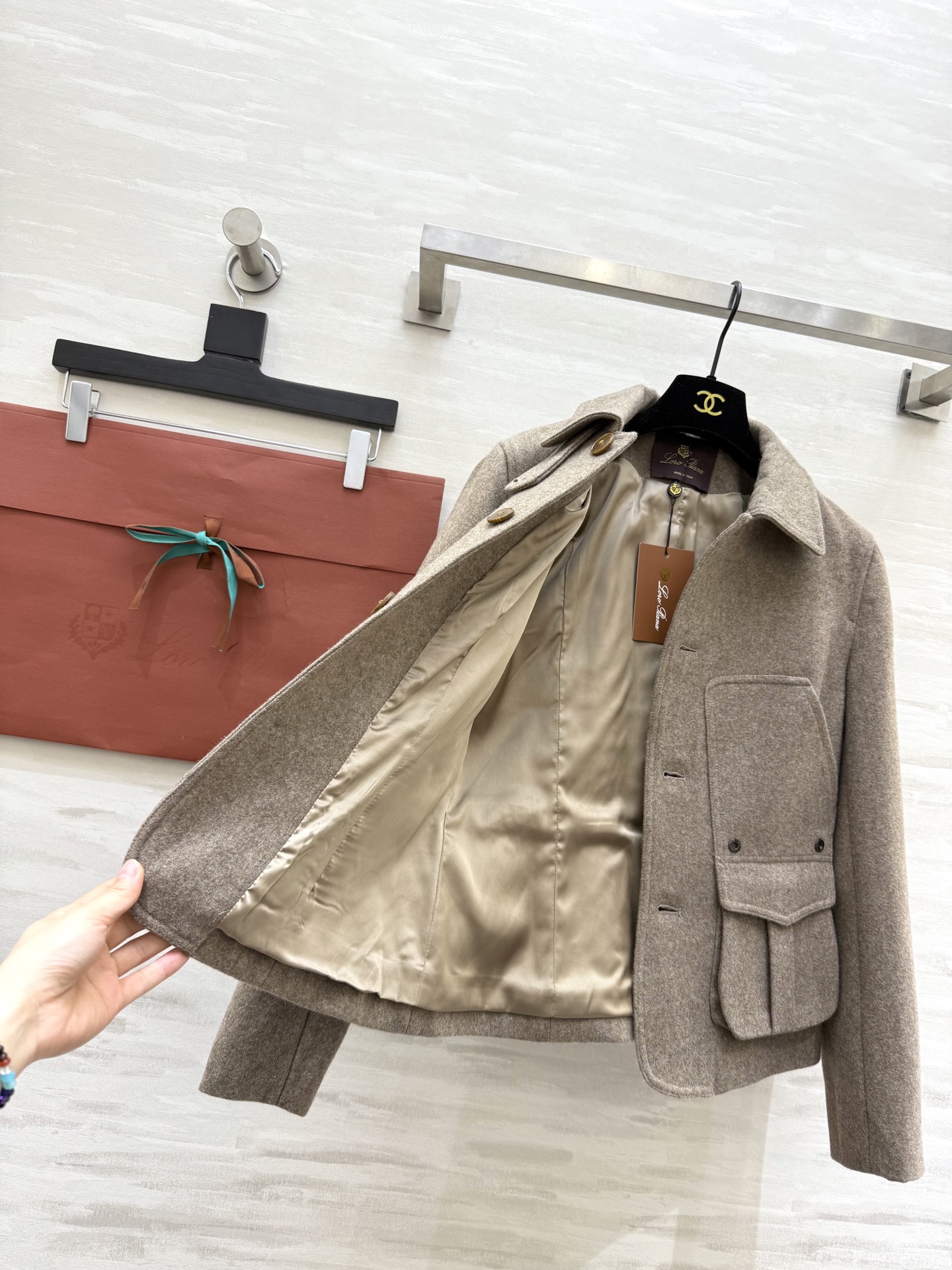 #Loro Pian♡²⁶早春新款 老钱风外套 定制羊毛面料亲肤舒适 高品质 现货首发size：S/M/