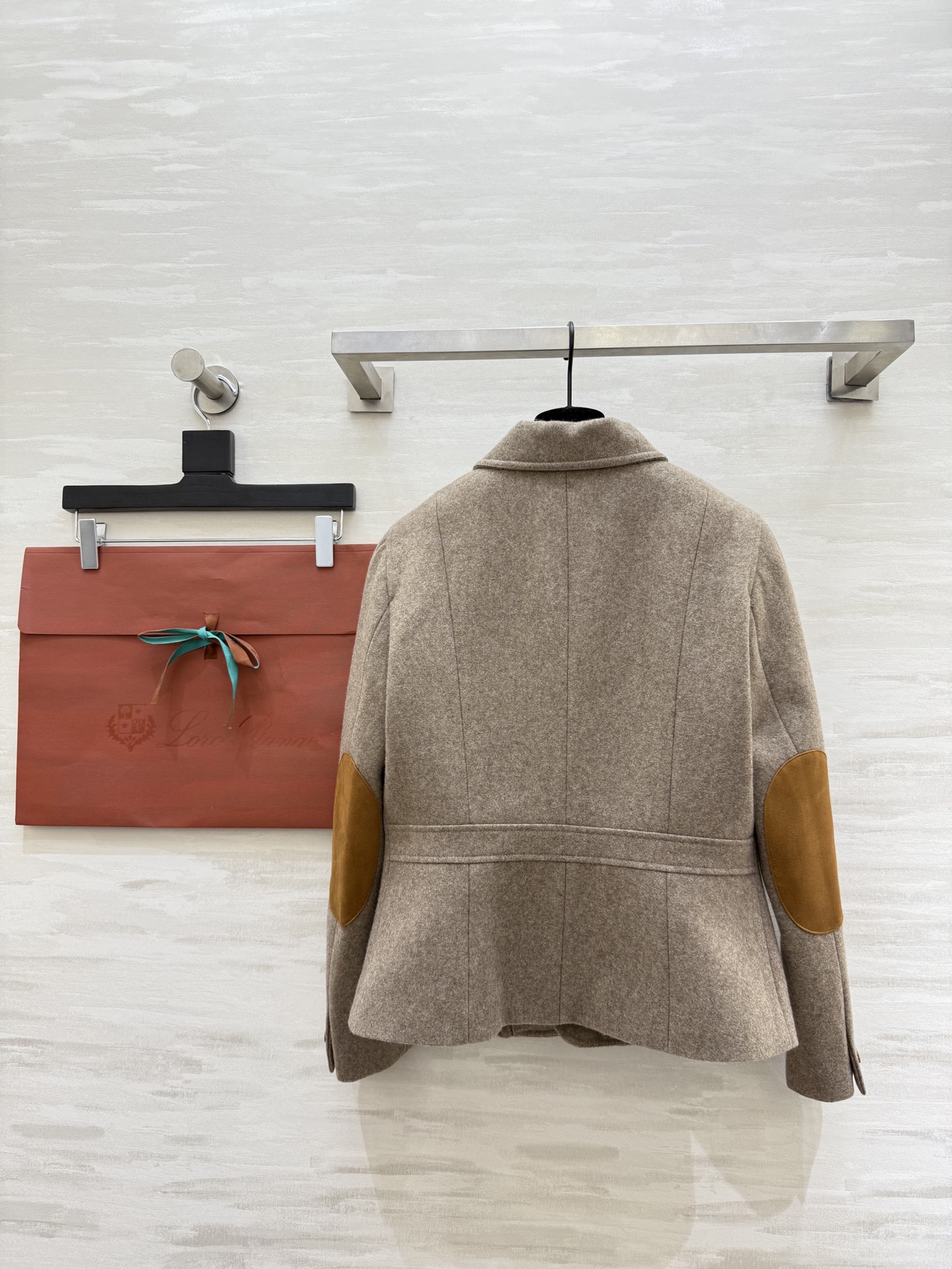 #Loro Pian♡²⁶早春新款 老钱风外套 定制羊毛面料亲肤舒适 高品质 现货首发size：S/M/