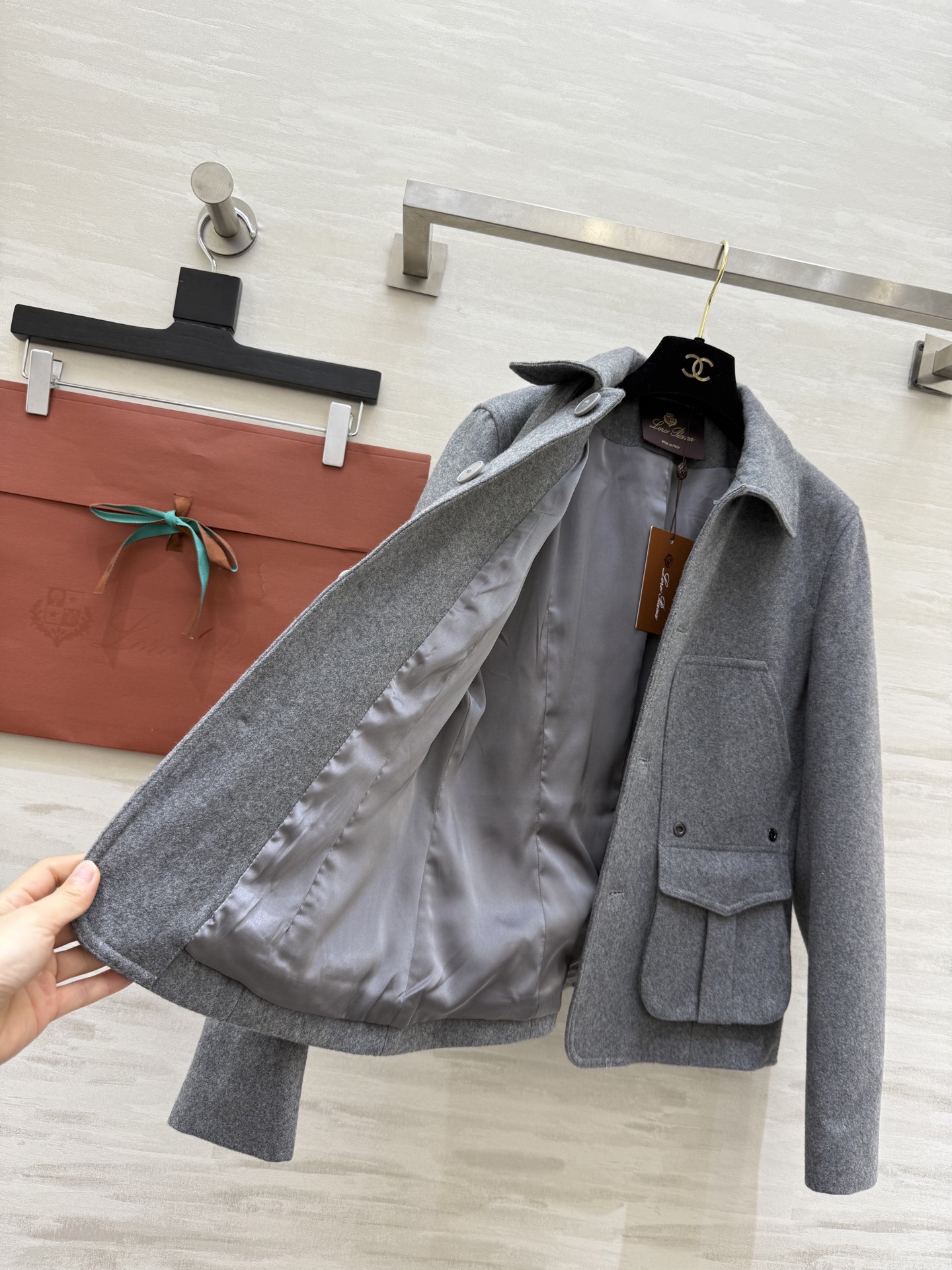 #Loro Pian♡²⁶早春新款 老钱风外套 定制羊毛面料亲肤舒适 高品质 现货首发size：S/M/