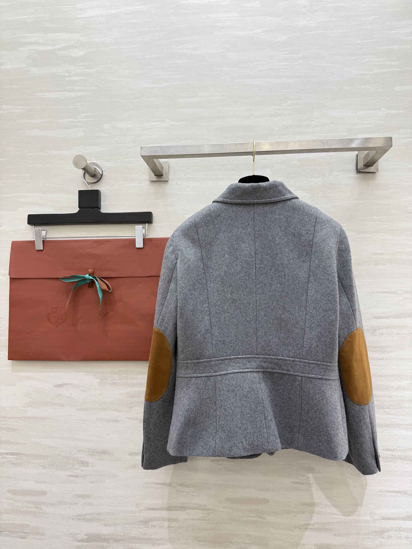 #Loro Pian♡²⁶早春新款 老钱风外套 定制羊毛面料亲肤舒适 高品质 现货首发size：S/M/