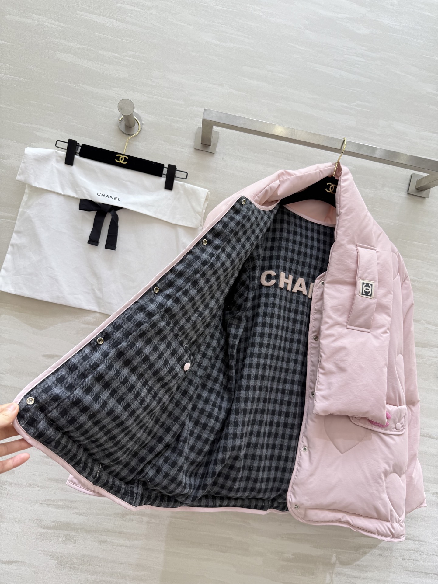 #Chane♡正反两穿 羽绒棉服 经典圆领不挑人 围脖加持温暖加倍！高品质定制 现货首发size：36/