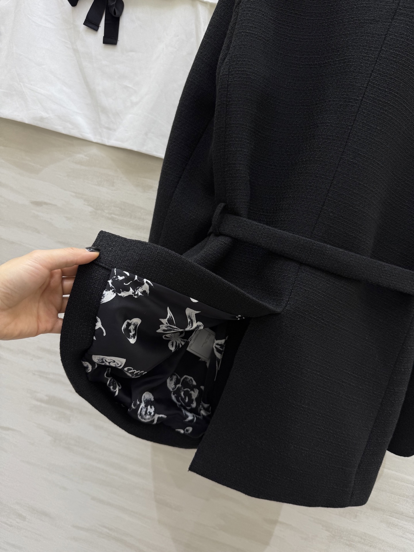 #Chane♡²⁵B黑色羊毛腰带 西装外套 含40%羊毛 手感细腻保暖 秋冬穿超合适！修身版型＋腰带设计