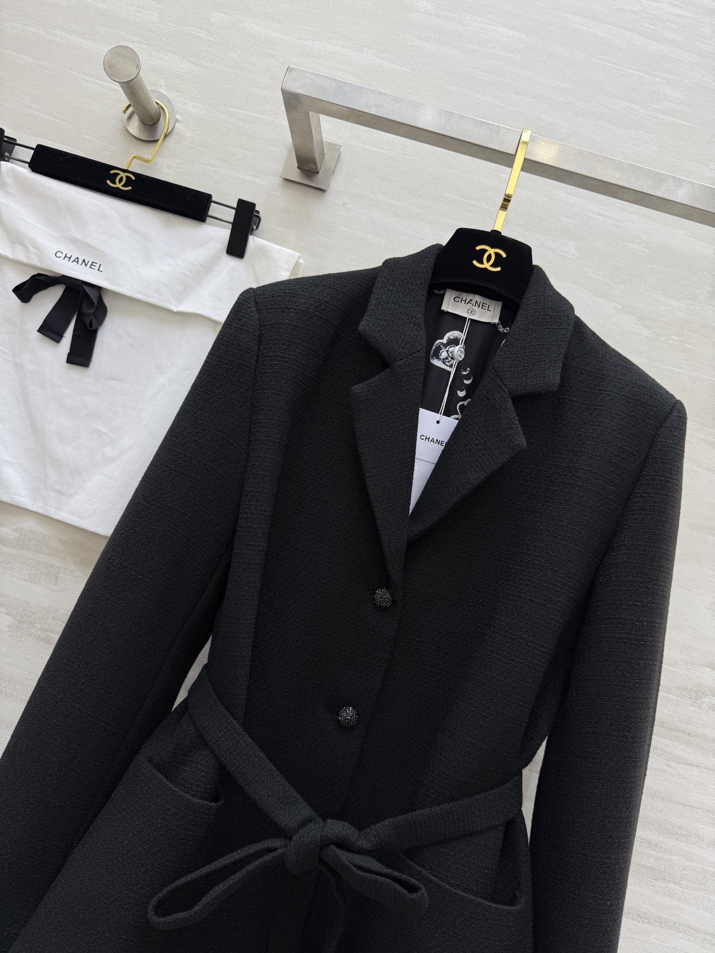 #Chane♡²⁵B黑色羊毛腰带 西装外套 含40%羊毛 手感细腻保暖 秋冬穿超合适！修身版型＋腰带设计