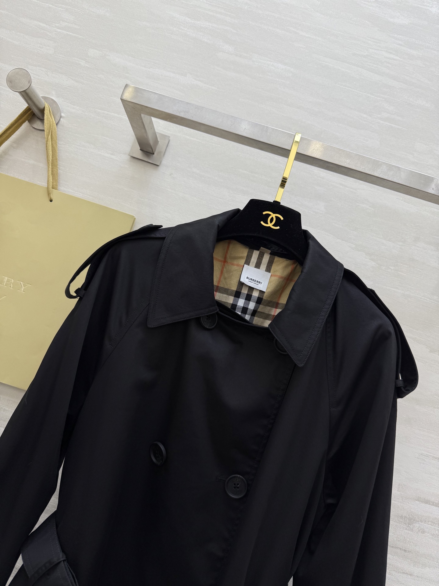 #Burburr♡²⁶早春新款 内里格纹风衣外套 高品质定制 现货首发size：S/M/L（s码胸围：1