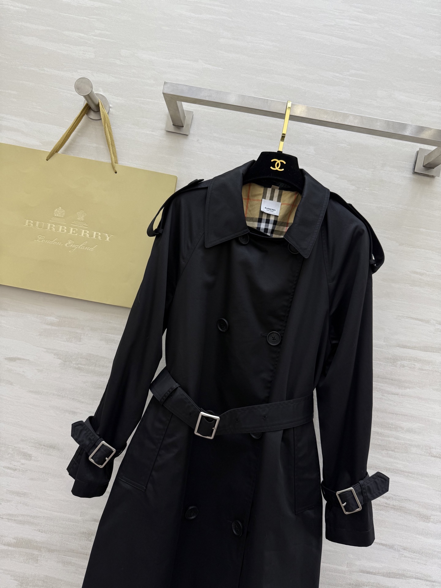 #Burburr♡²⁶早春新款 内里格纹风衣外套 高品质定制 现货首发size：S/M/L（s码胸围：1