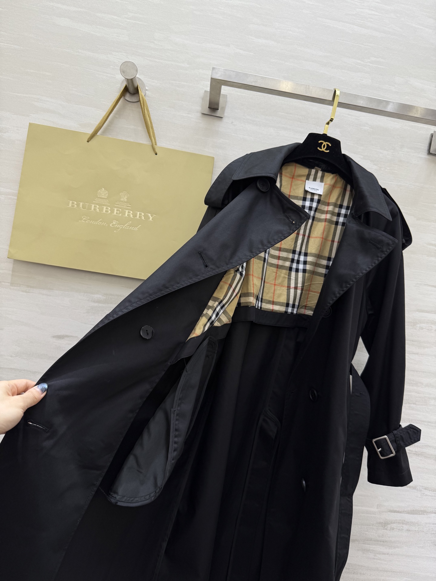 #Burburr♡²⁶早春新款 内里格纹风衣外套 高品质定制 现货首发size：S/M/L（s码胸围：1