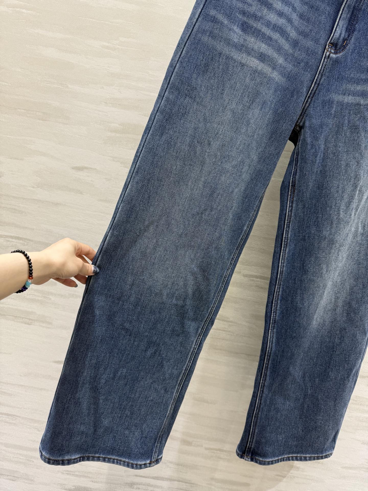 #ami 加绒丹尼牛仔裤 直筒裤型时髦显瘦 内里加绒舒适保暖 高品质定制 现货首发size：26/27/