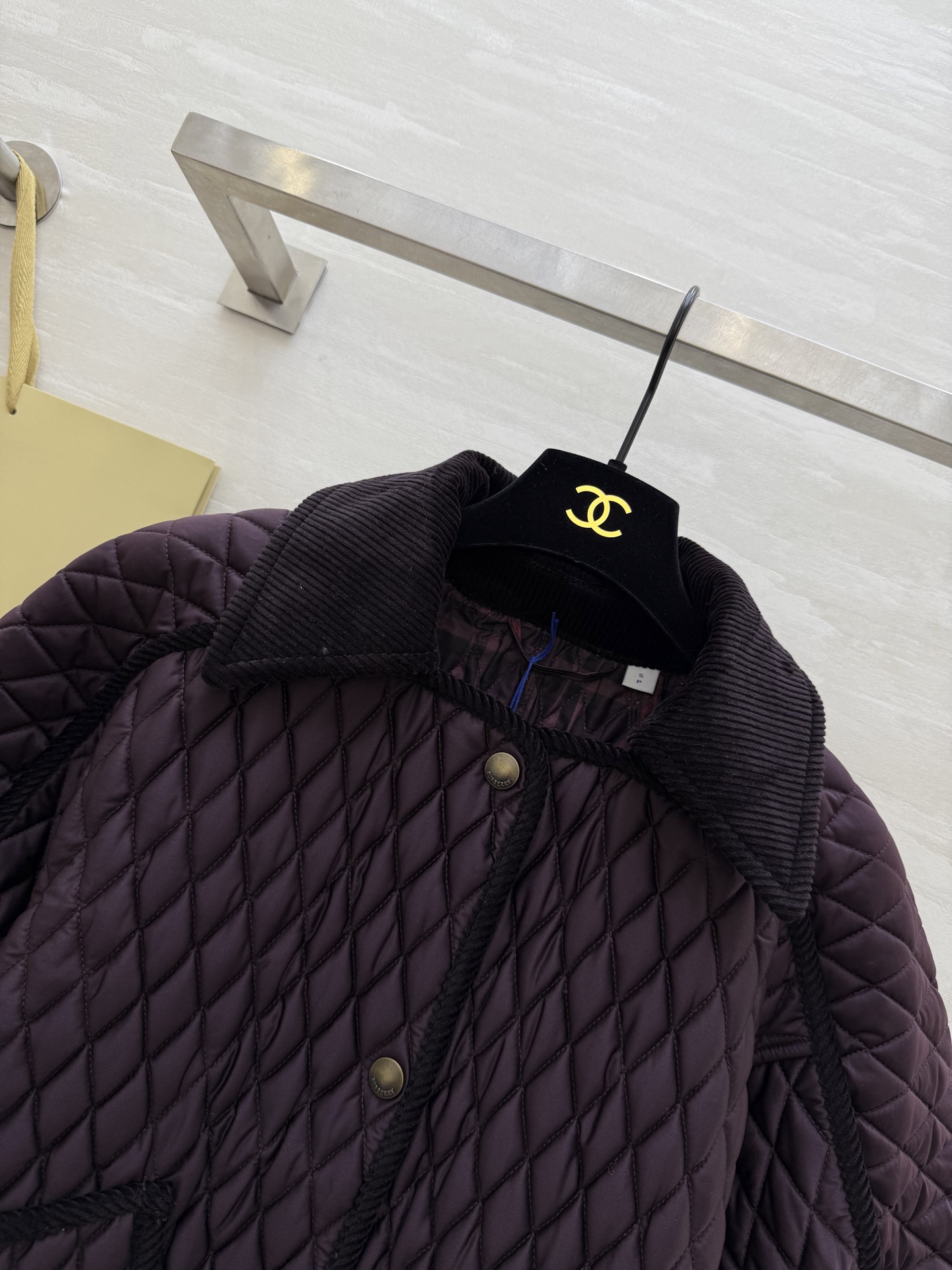 #Burberr♡绗缝夹棉外套 🍂在英伦格纹与质感单品间玩转风格夹棉穿搭💯秋冬氛围感的时尚演绎高品质定制