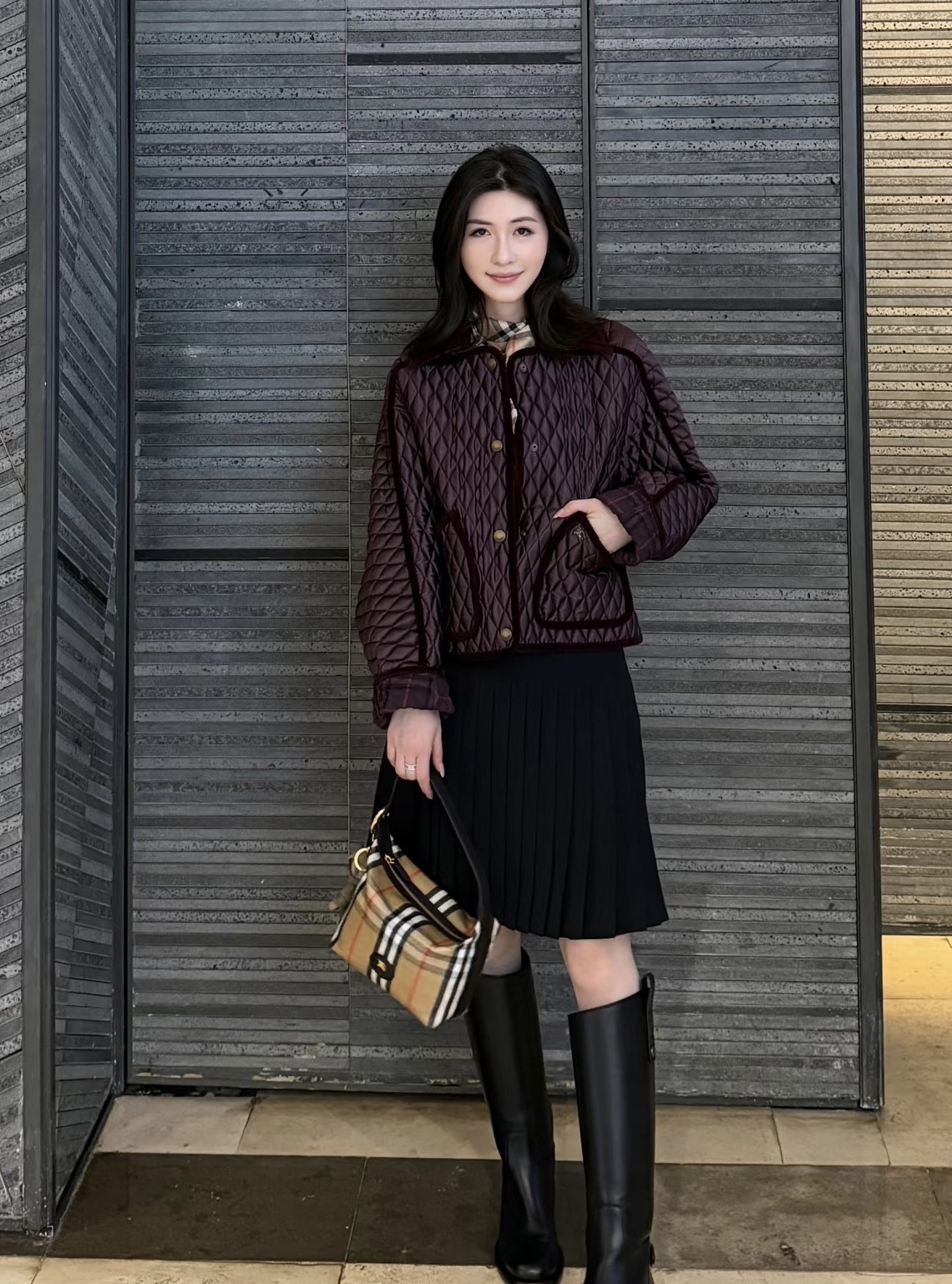 NO:683296,,,19860909,,,Women's clothing