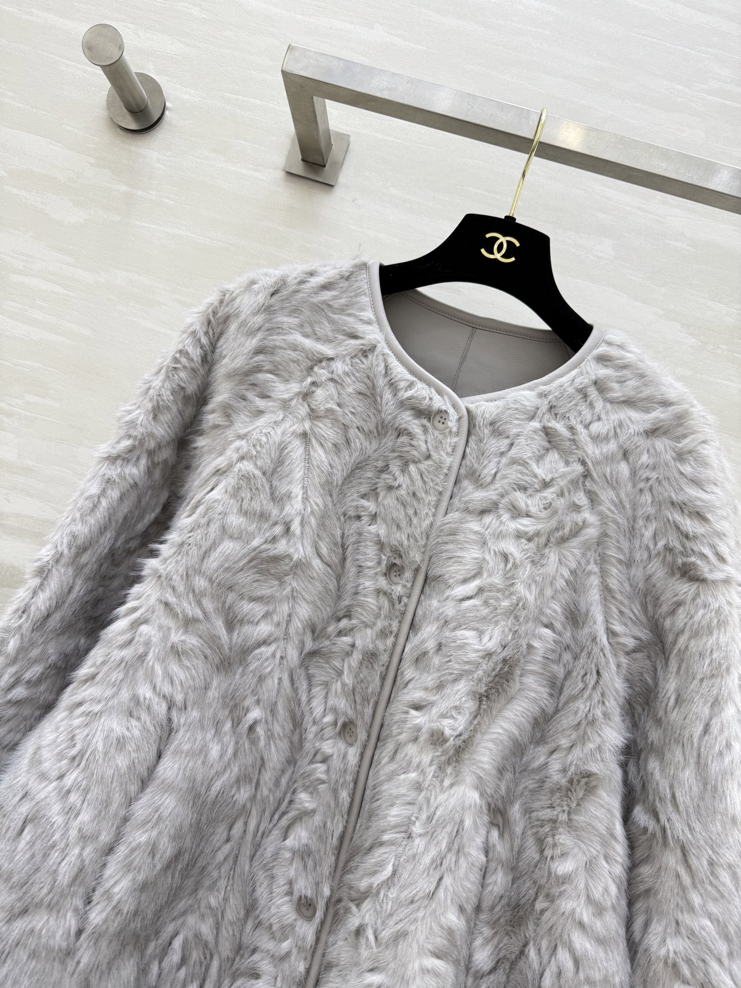 #FEND♡正反两穿 环保皮毛一体外套 暖乎乎毛绒绒 奢华高级 高品质定制 现货首发size：S/M/L