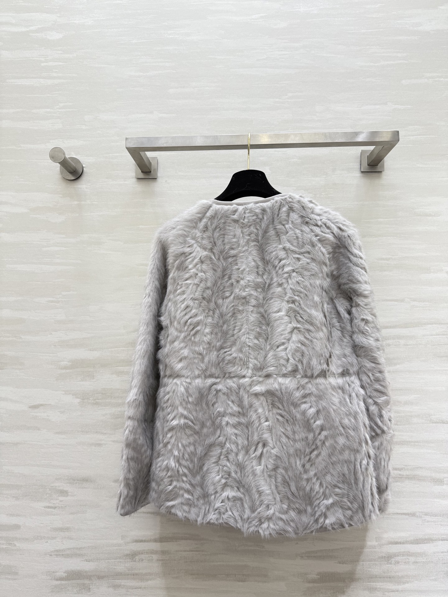 #FEND♡正反两穿 环保皮毛一体外套 暖乎乎毛绒绒 奢华高级 高品质定制 现货首发size：S/M/L