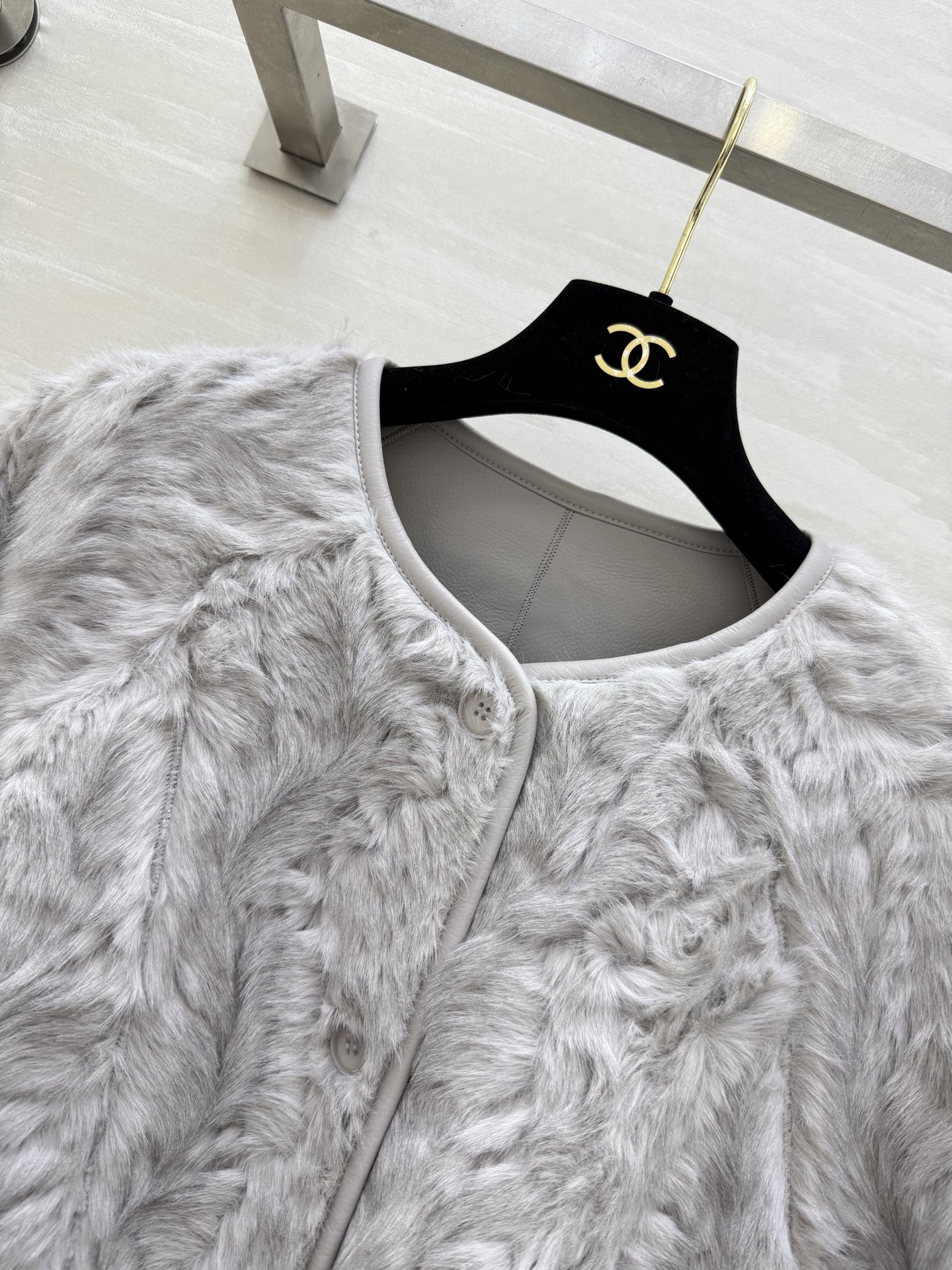 #FEND♡正反两穿 环保皮毛一体外套 暖乎乎毛绒绒 奢华高级 高品质定制 现货首发size：S/M/L