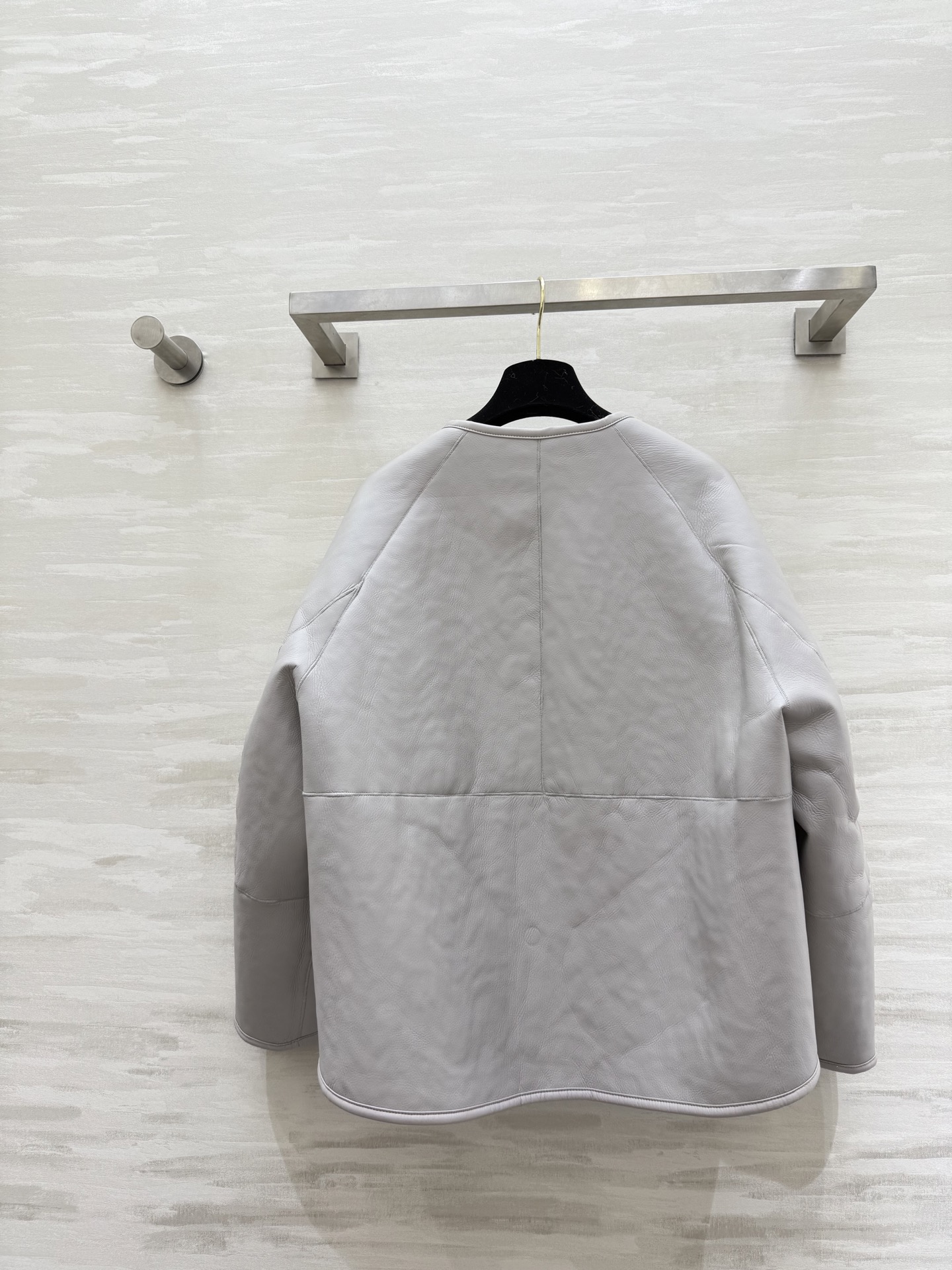 #FEND♡正反两穿 环保皮毛一体外套 暖乎乎毛绒绒 奢华高级 高品质定制 现货首发size：S/M/L