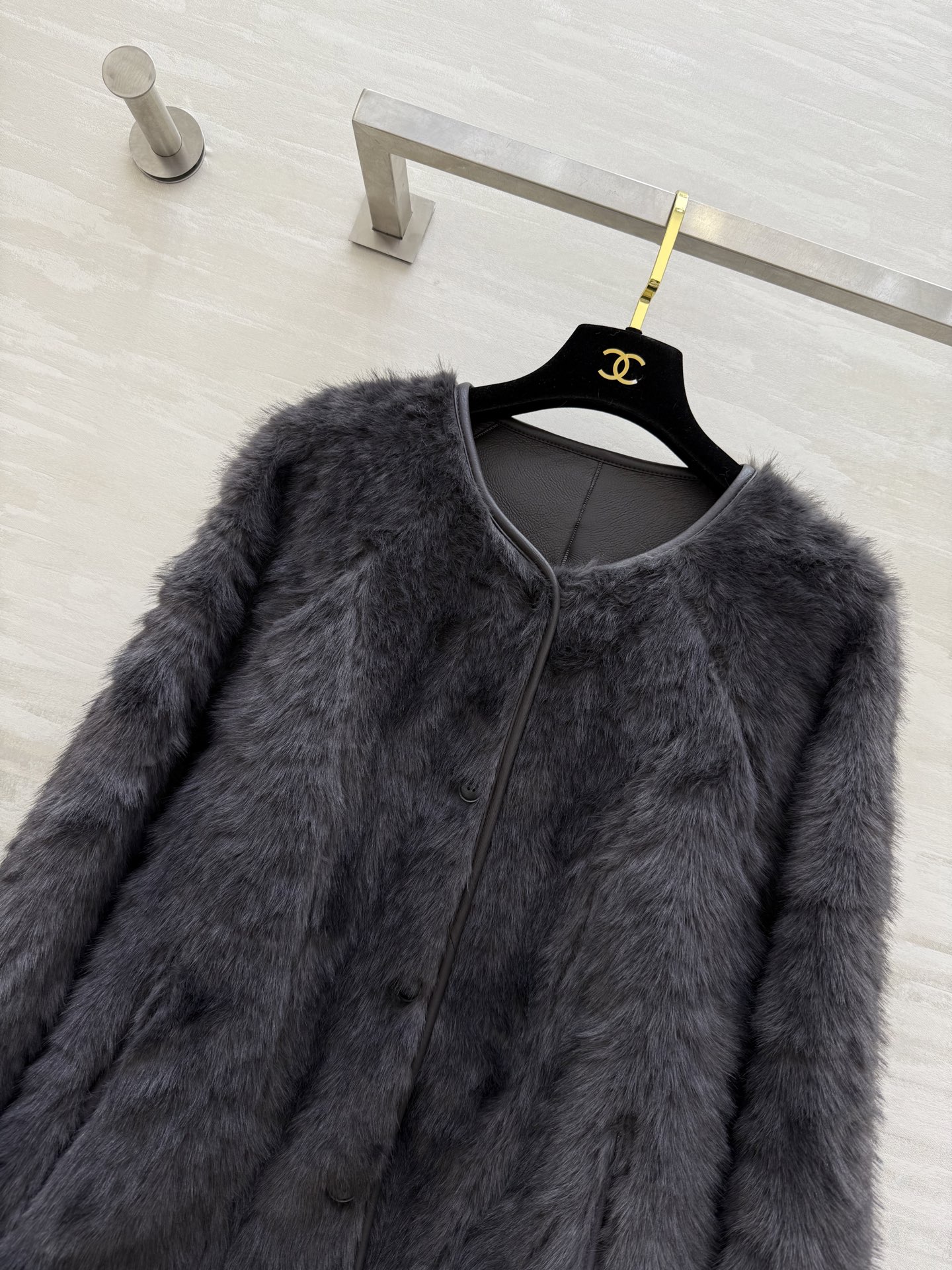 #FEND♡正反两穿 环保皮毛一体外套 暖乎乎毛绒绒 奢华高级 高品质定制 现货首发size：S/M/L