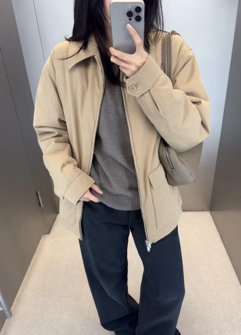 NO:676657,,,19860909,,,Women's clothing