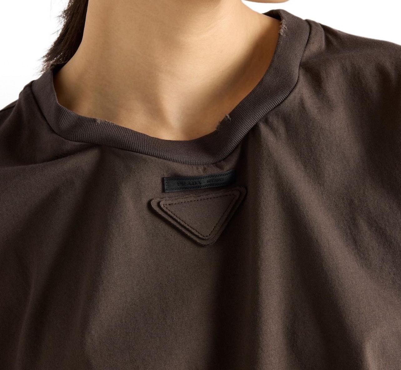 NO:683253,,,19860909,,,Women's clothing