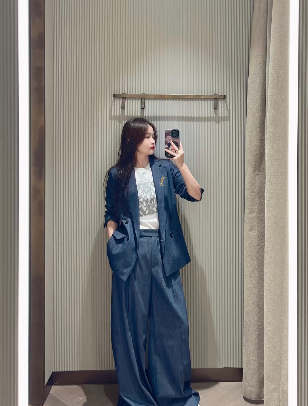 NO:683939,,,19860909,,,Women's clothing