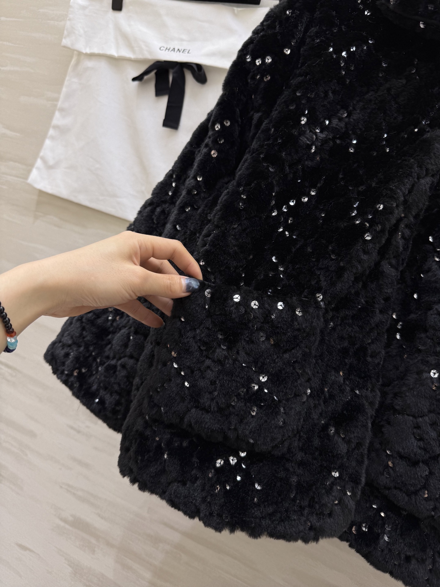 #Chane♡²⁵滑雪系列 环保毛绒绒皮草外套 低调贵气 闪闪惹人爱✨高品质定制 现货首发size：S/