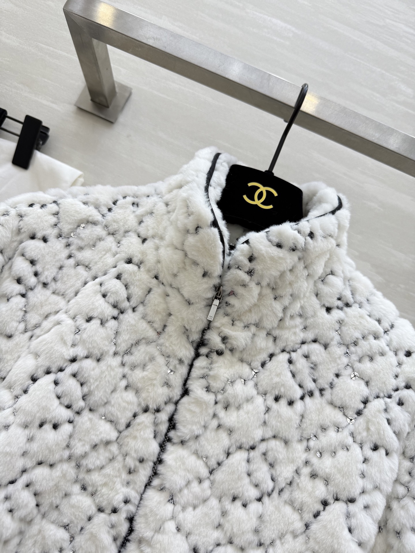 #Chane♡²⁵滑雪系列 环保毛绒绒皮草中长款外套 低调贵气 闪闪惹人爱✨高品质定制 现货首发size